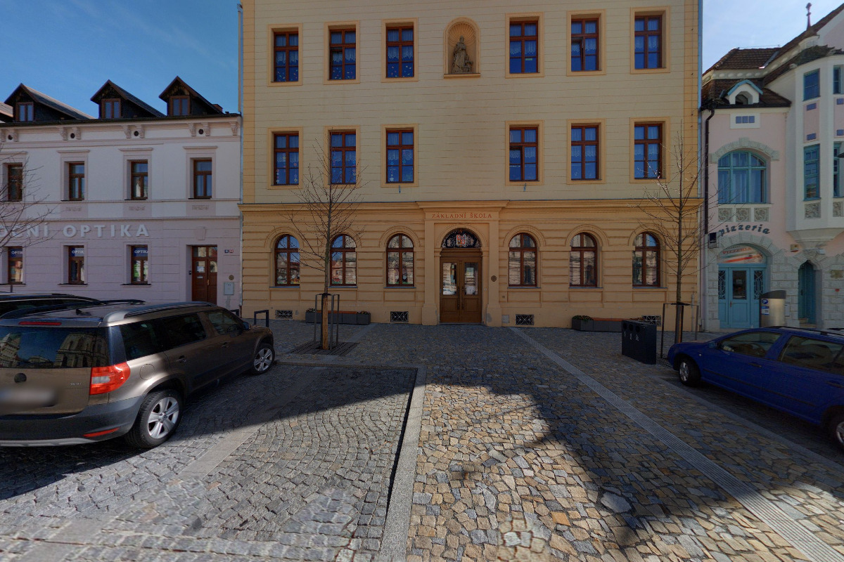 ZŠ Mnichovo Hradiště, Studentská foto 6