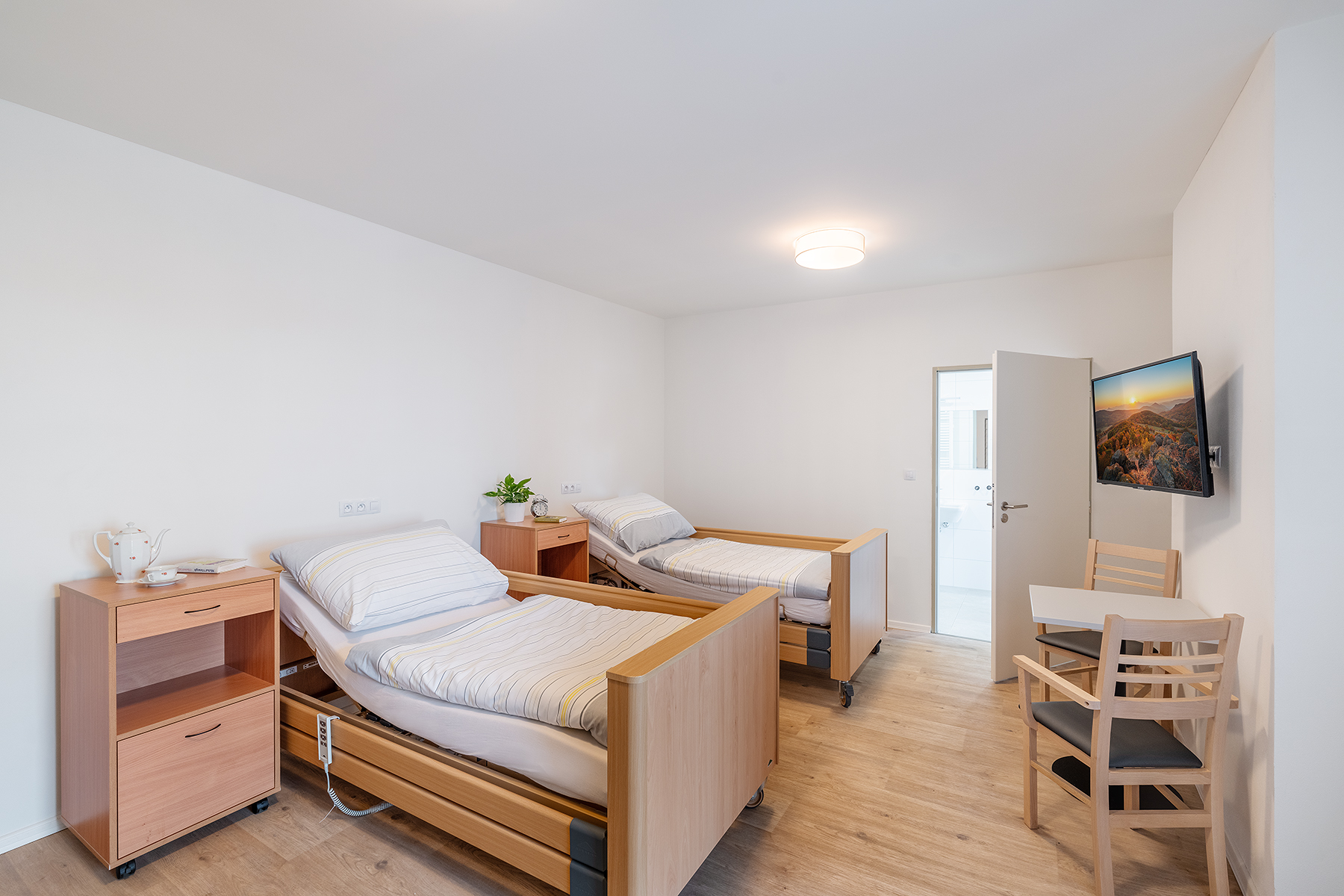 Domov pro seniory Senlife Zámek Tmaň foto 4