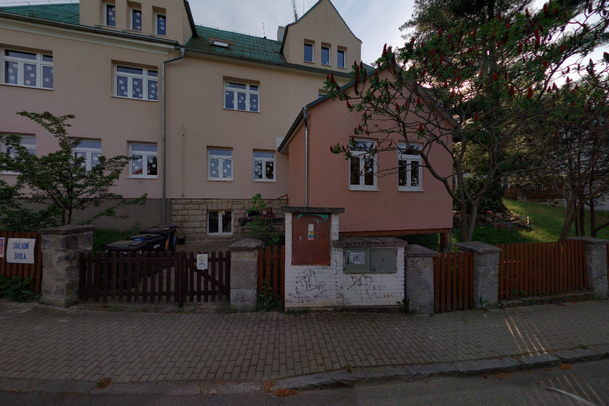 Základní škola a Mateřská škola Doksy-Staré Splavy, Jezerní 74, okres Česká Lípa