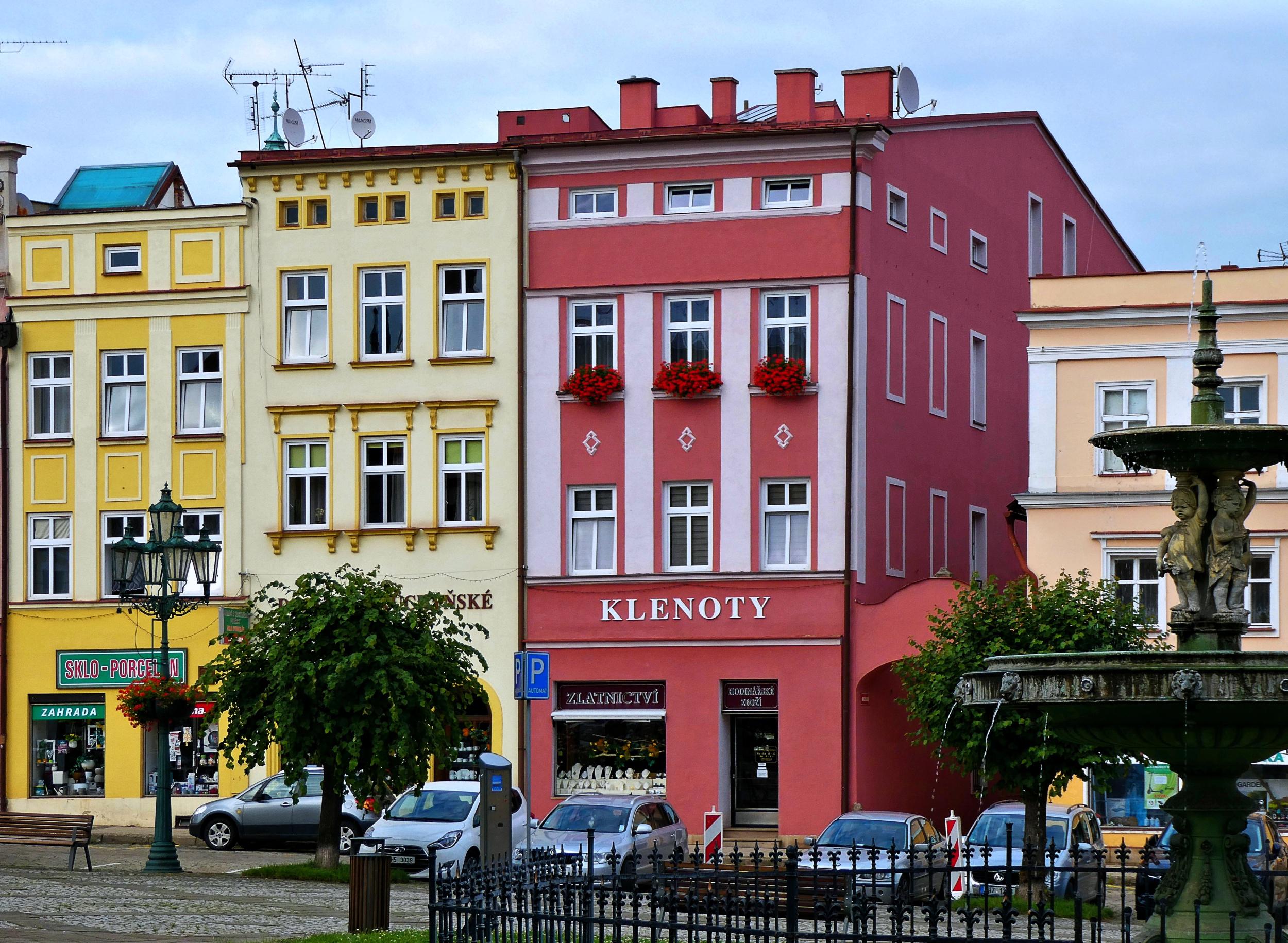Domácí a kuchyňské potřeby, Klenoty a hodiny Broumov foto 2
