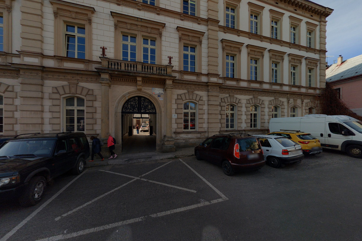 Královéhradecký krajský institut pro vzdělávání a inovace - školské zařízení pro další vzdělávání pedagogických pracovníků a středisko služeb školám