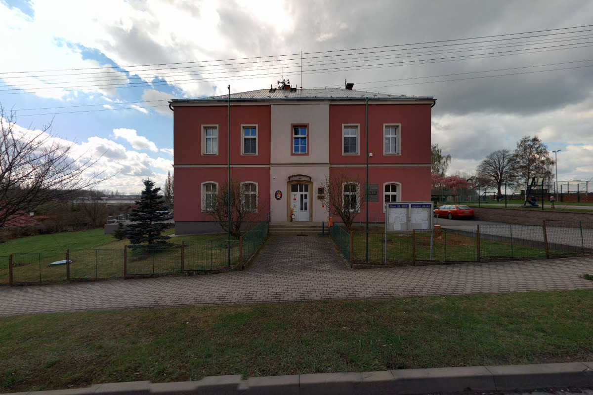Úlibice - obecní úřad foto 3