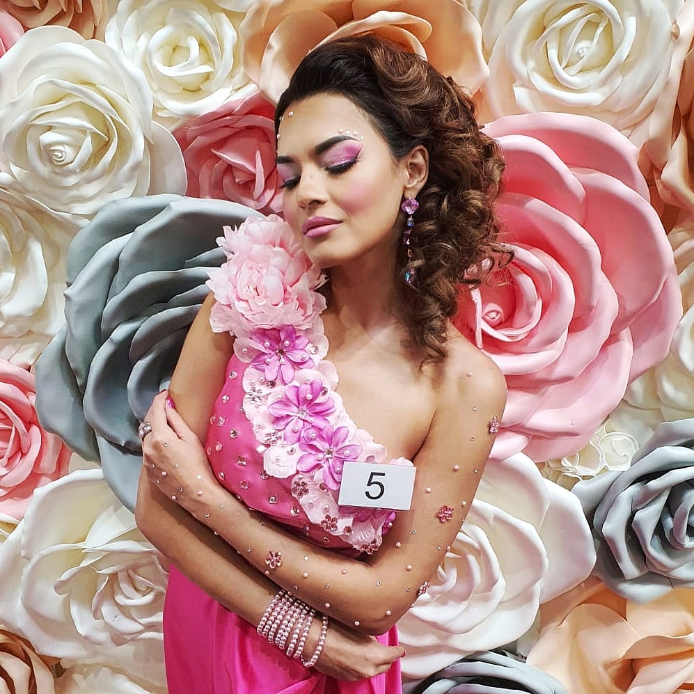 Společenské účesy večerní