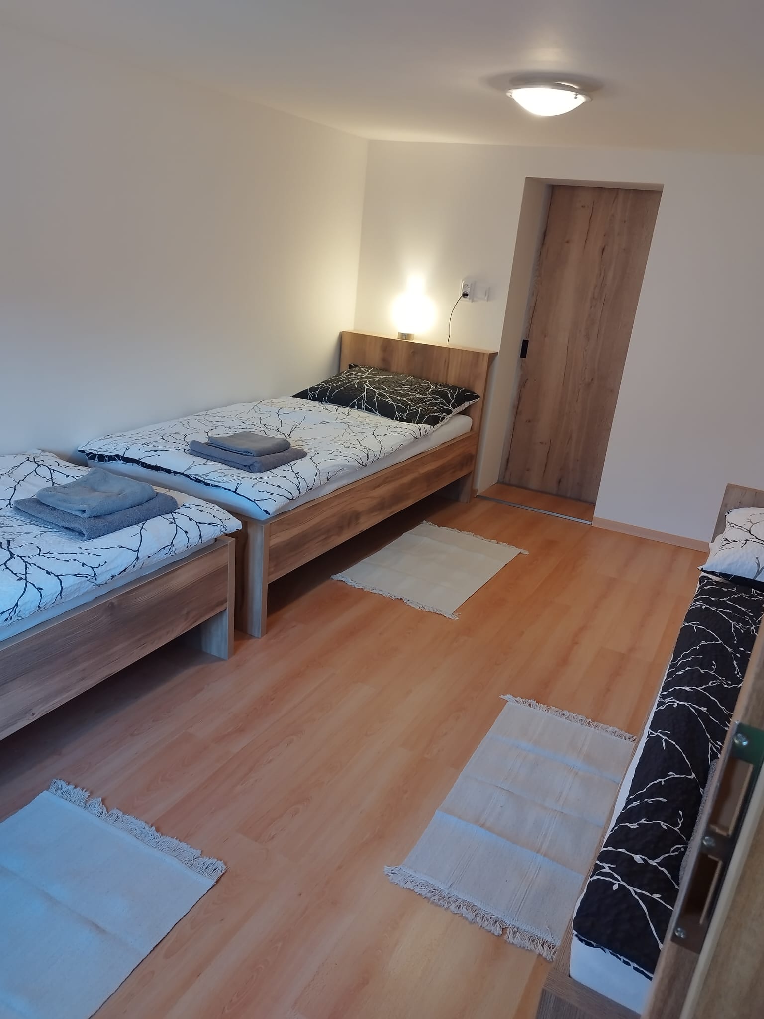 Chalupa u hřiště foto 3