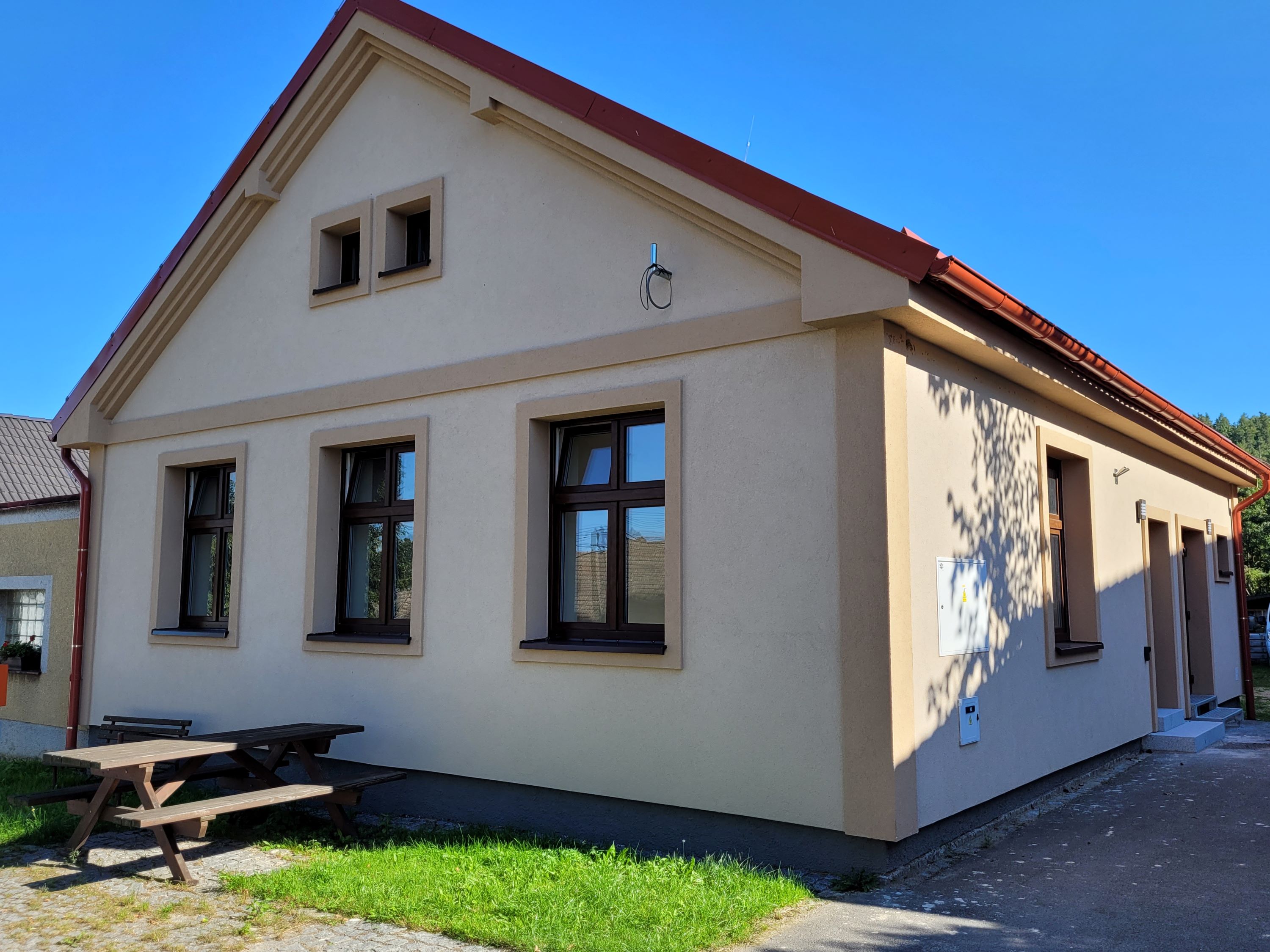 Hradiště - obecní úřad foto 1