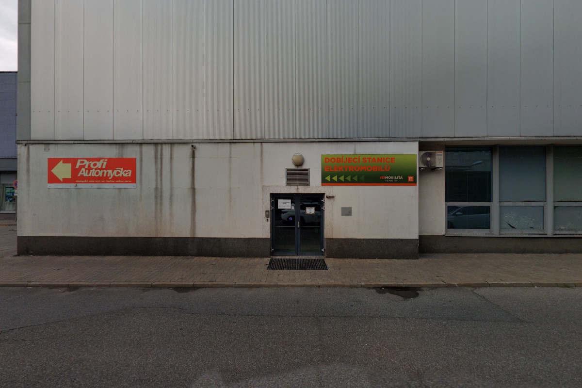 Raiffeisenbank - bankomat