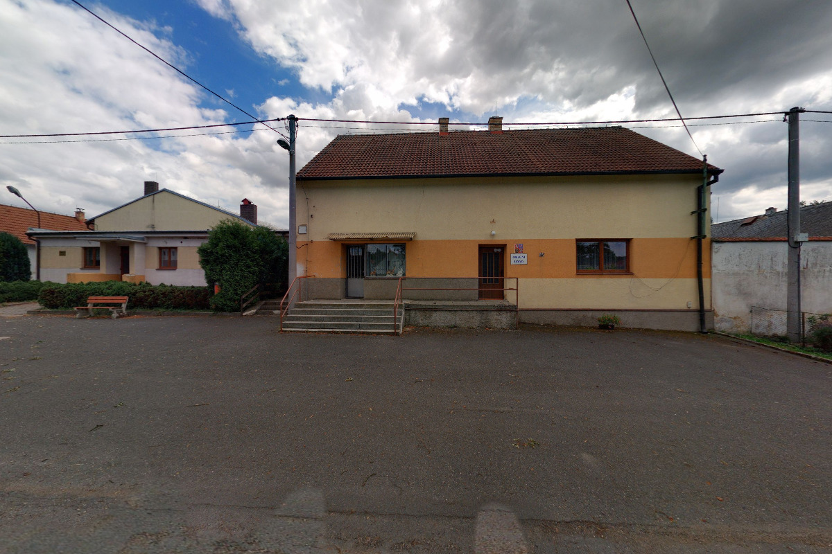 Malinová - obecní úřad foto 2