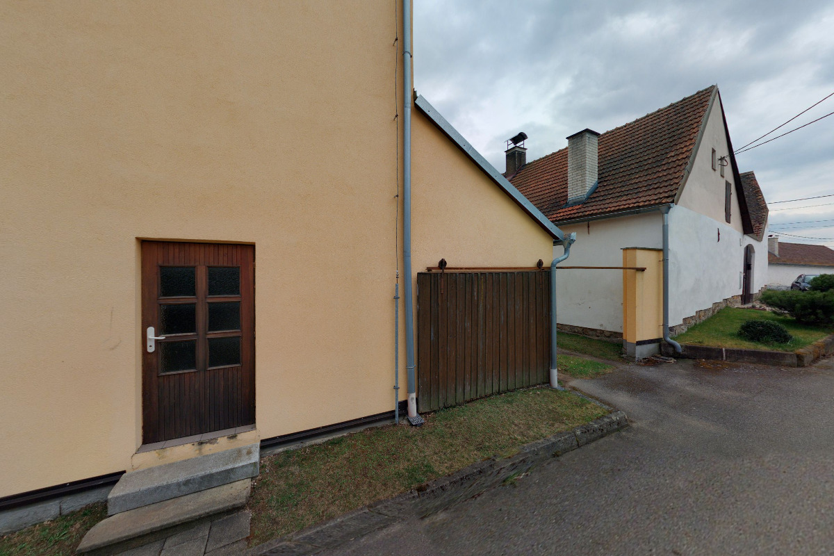 Doupě - obecní úřad foto 3