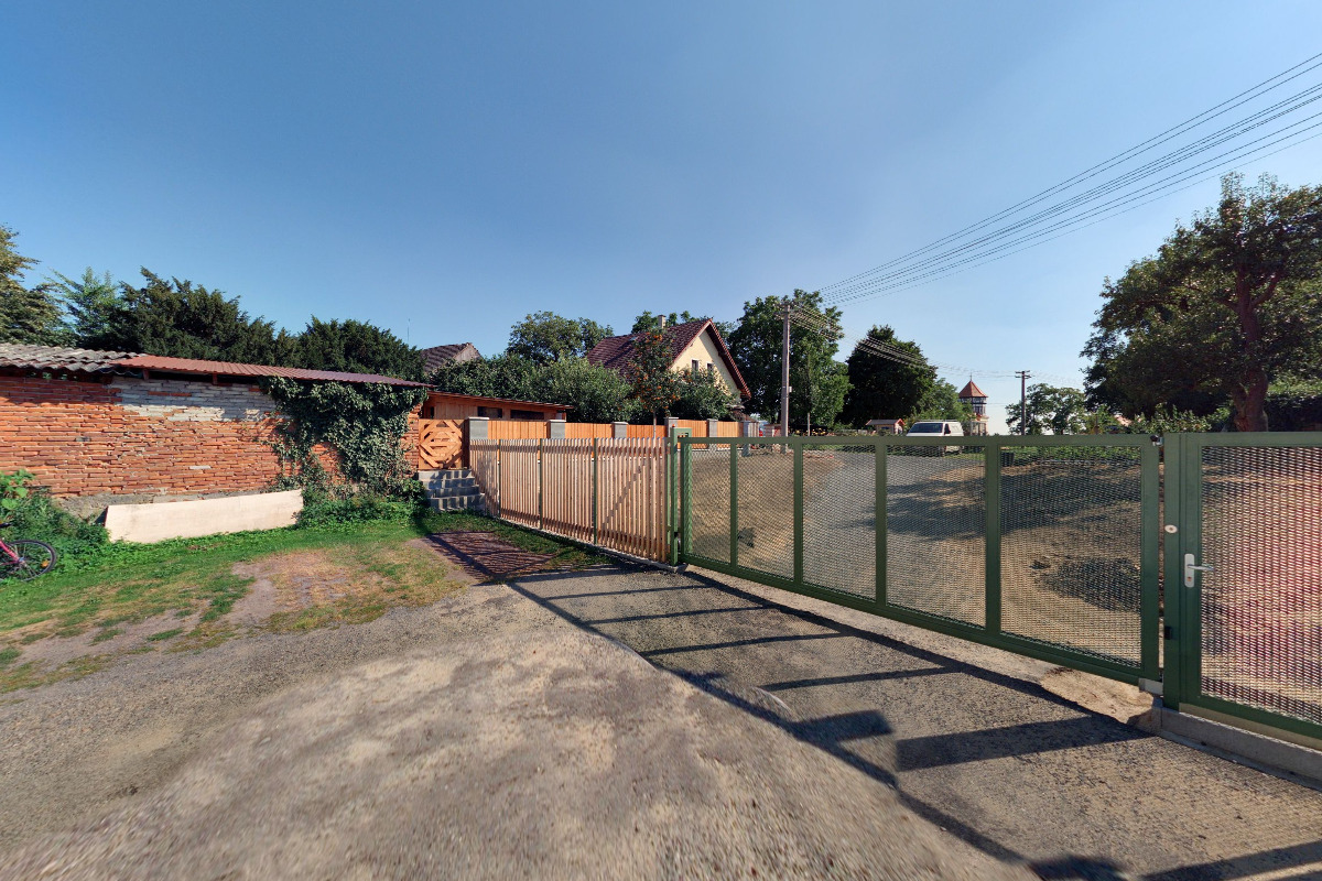 Tomáš Dvořák - HAPPY TREES