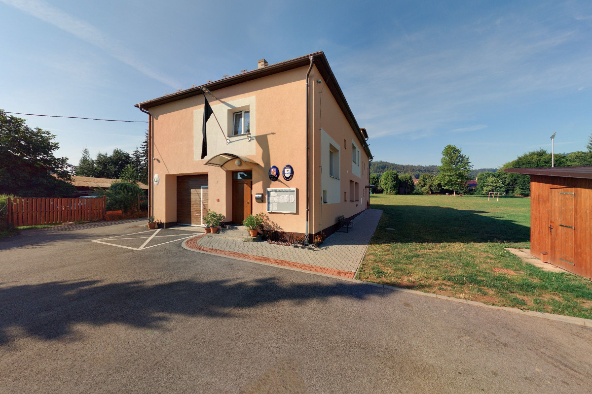 Místní knihovna Dolní Brusnice