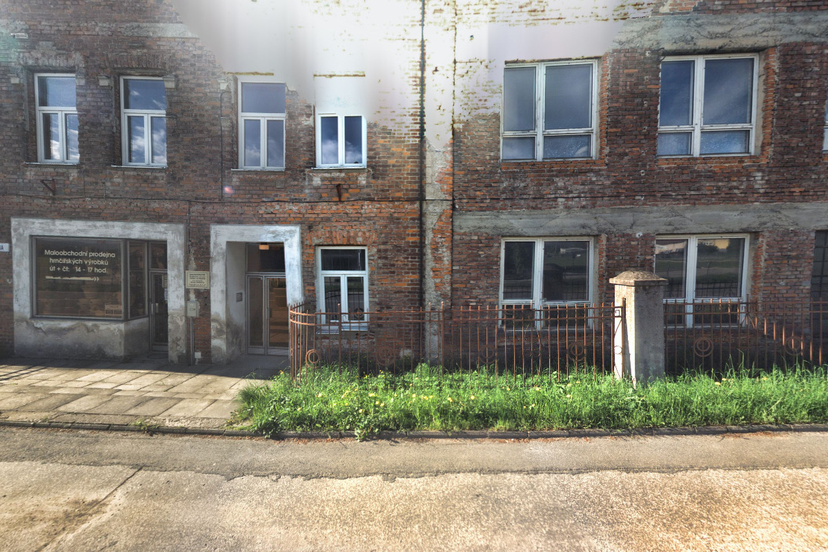 Karel Kolomazník - keramické závody