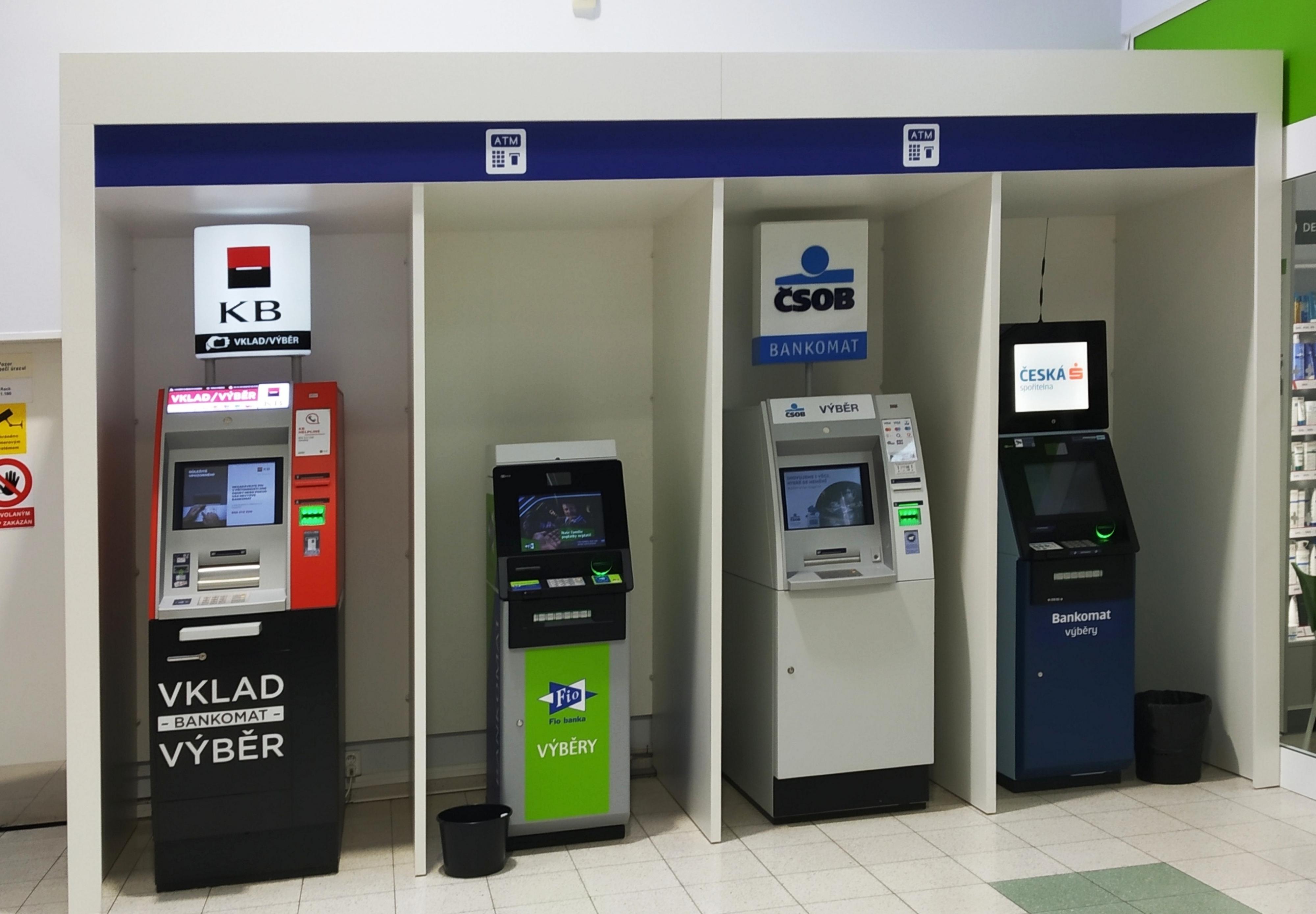 Bankomat Komerční banky foto 1