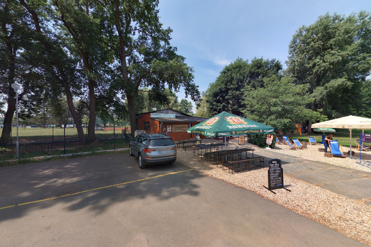 Johny's bar