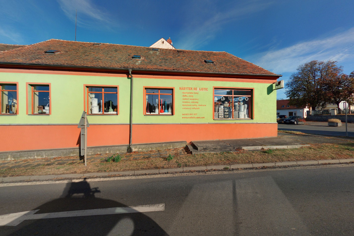 Nábytek REALISTIC foto 2