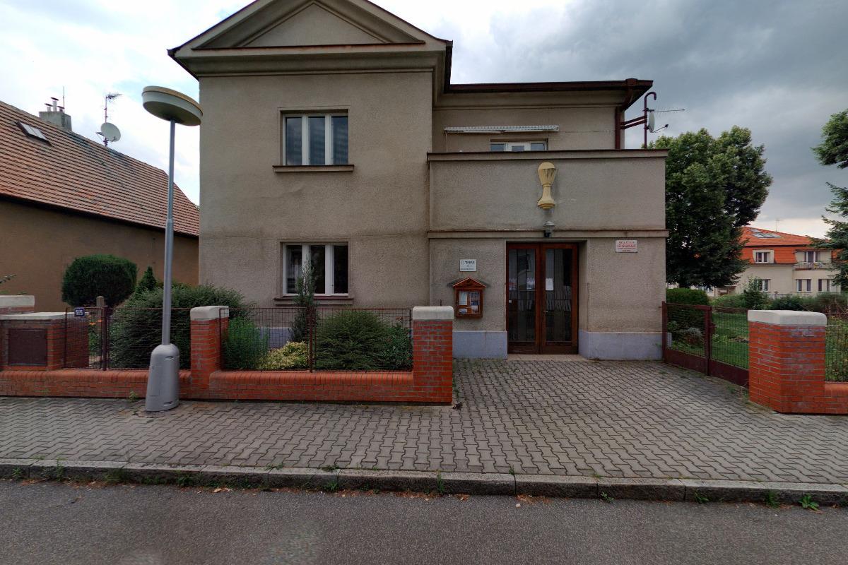 Náboženská obec Církve československé husitské v Roztokách u Prahy