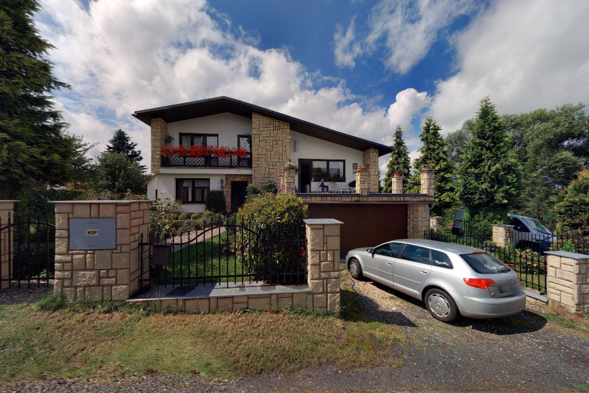 Byteček v rodinném domečku