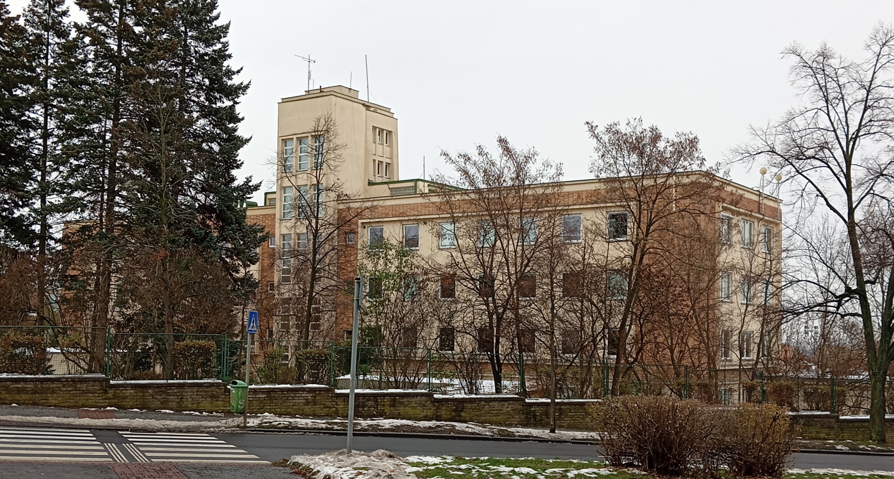 Ústav fotoniky a elektroniky AV ČR foto 5