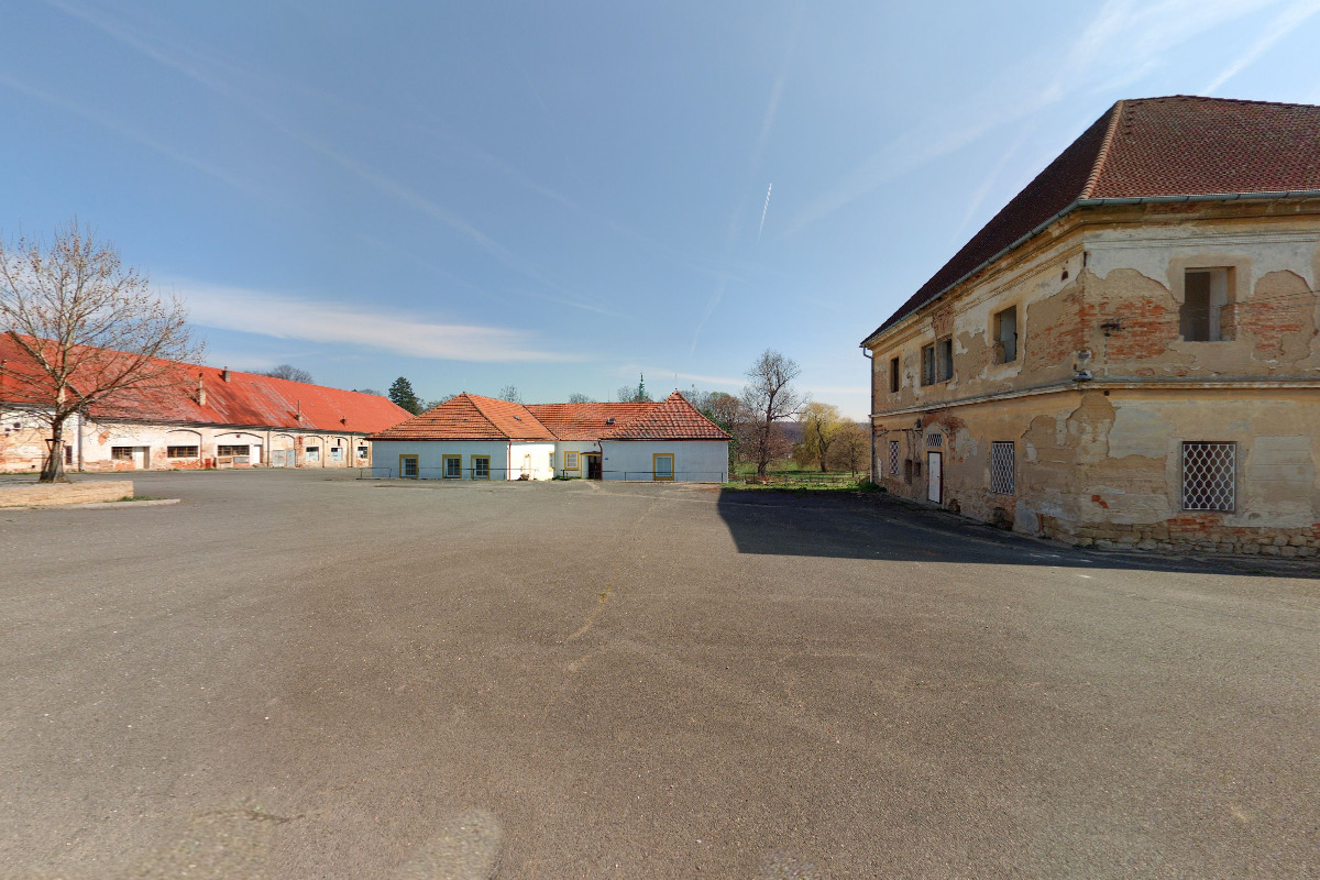 Schlikovský dvůr, s.r.o.