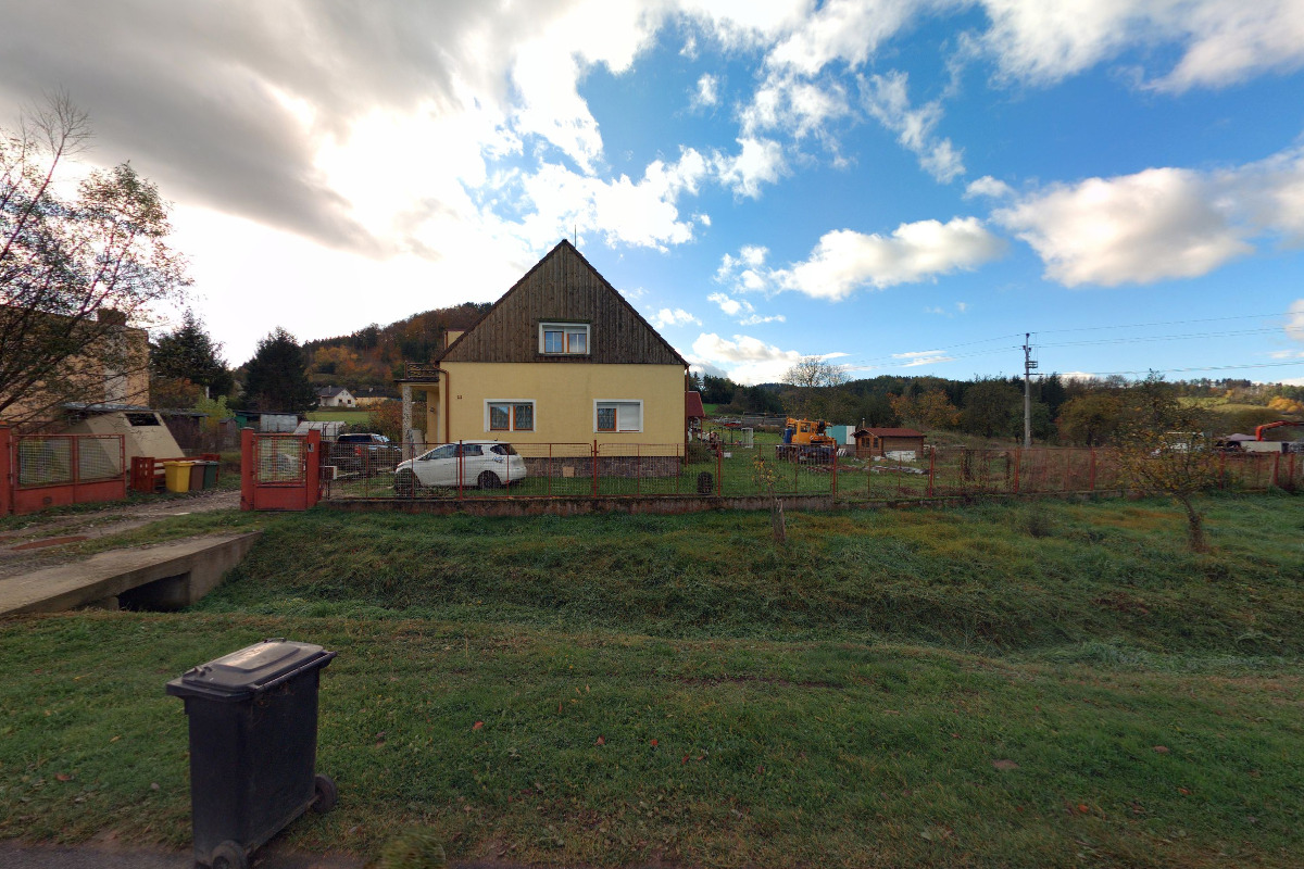 Energetické poradenství u rybníka