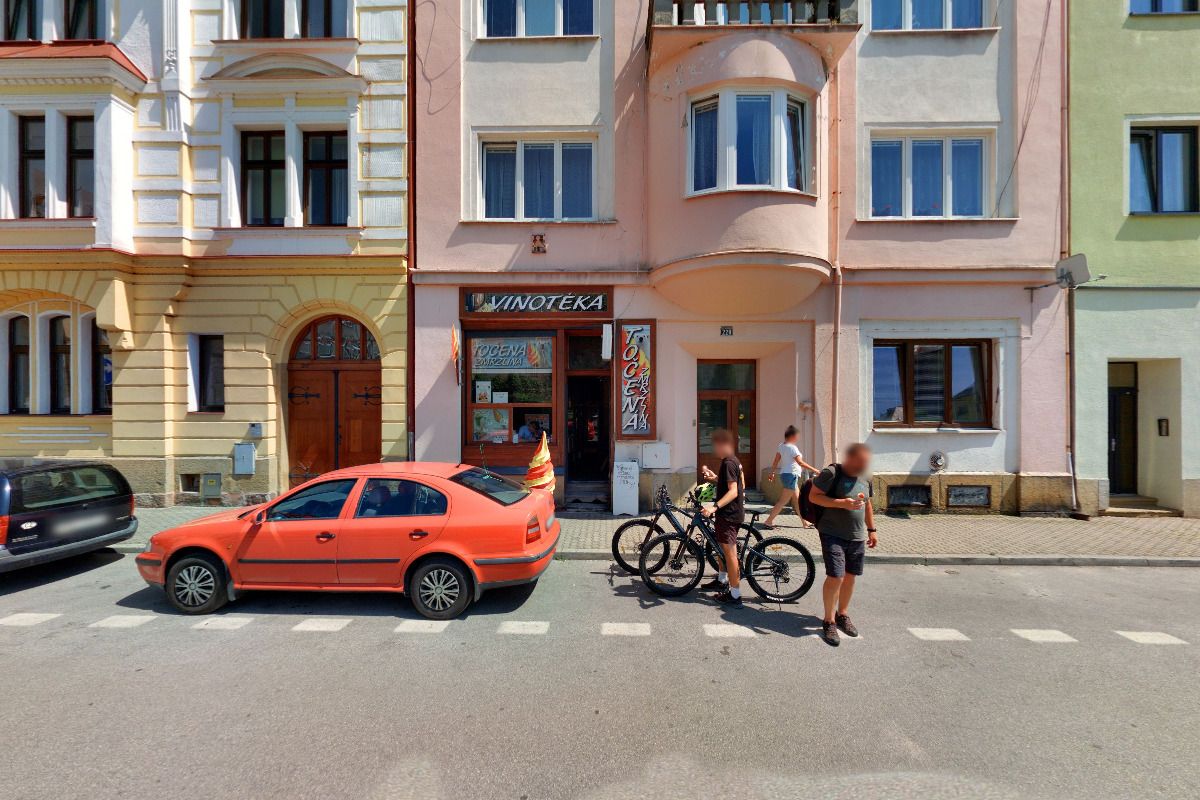 Zmrzlina a Vinotéka na Jiraskáči