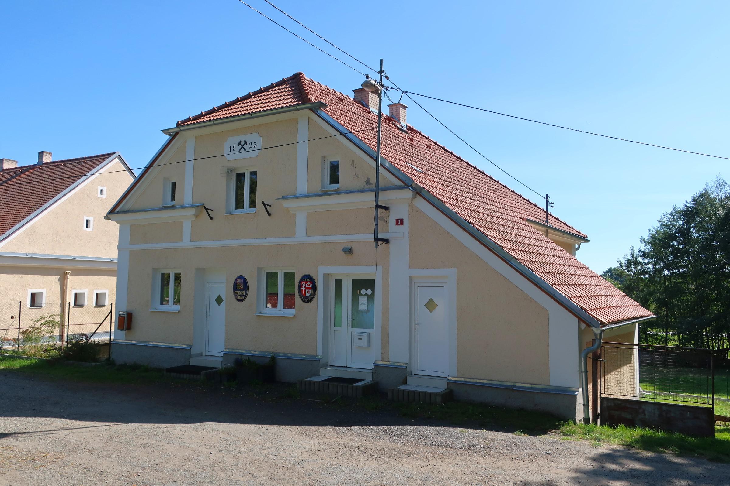 Čečovice - obecní úřad foto 2