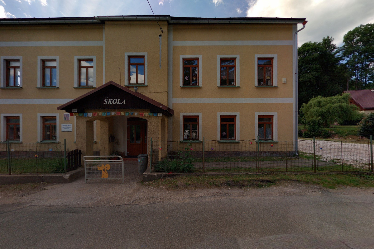 Základní škola a Mateřská škola Černý Důl foto 2