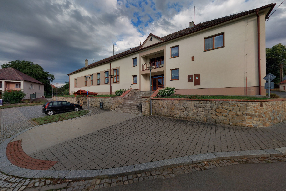 Horní Újezd - obecní úřad foto 1