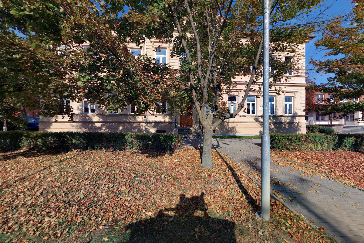 ZUŠ Stříbro, Husova