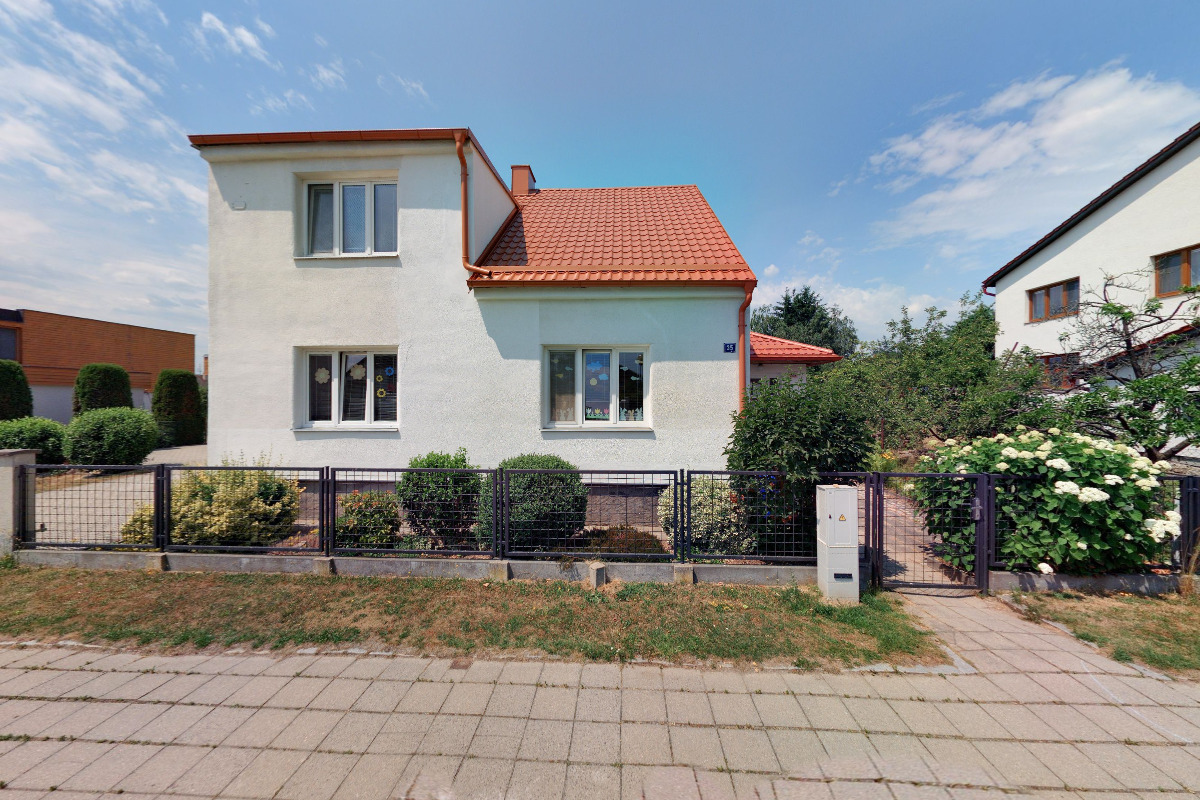 Tetičky a chůvičky s.r.o.