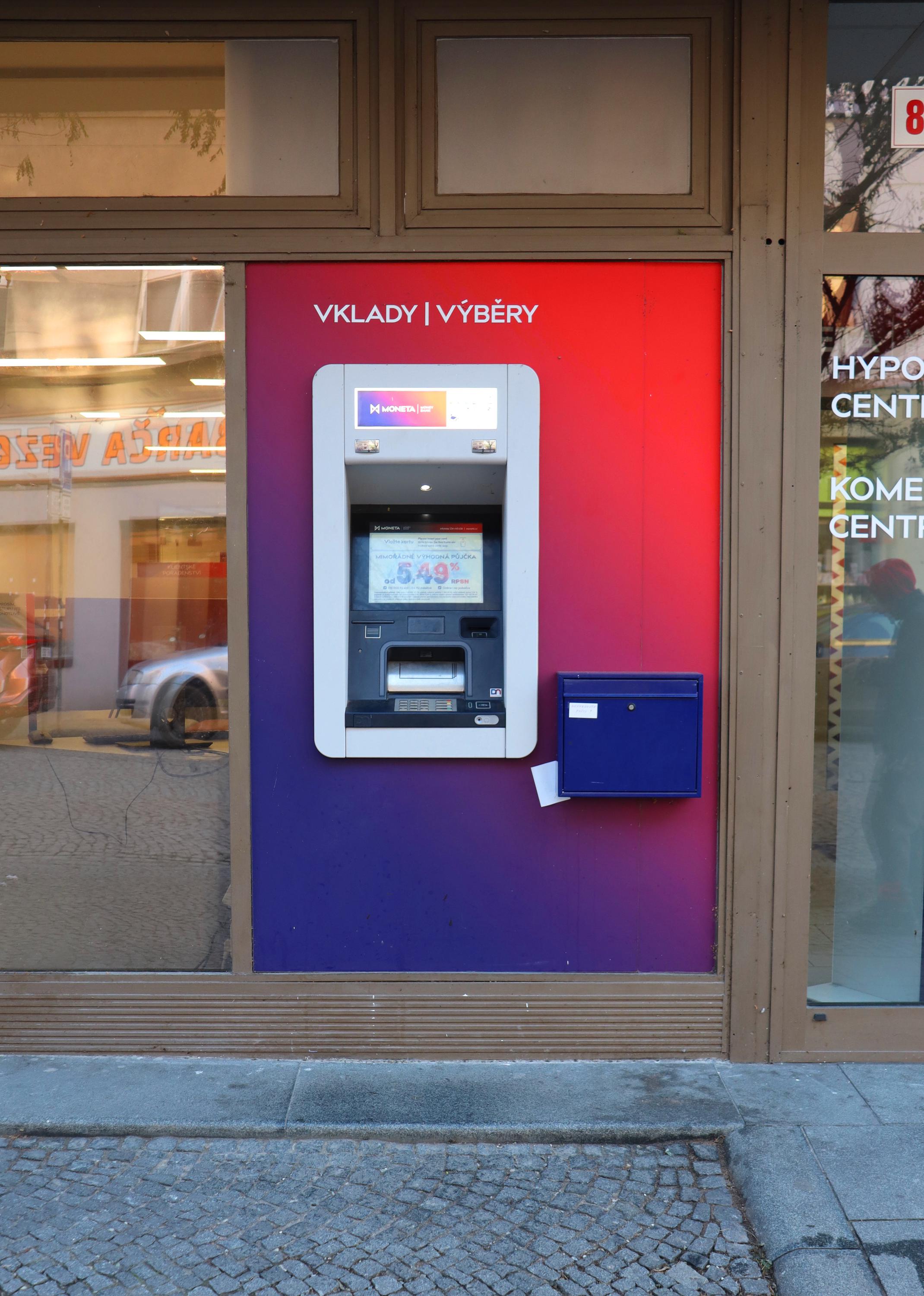 Bankomat MONETA Money Bank vkladový foto 2