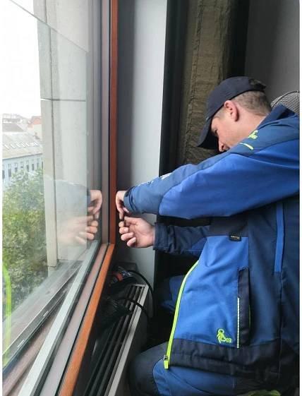 Lukáš Chmelík - montáže oken foto 3