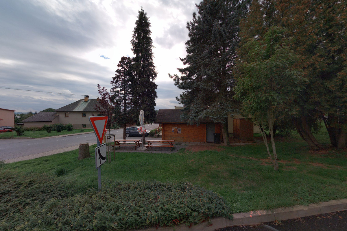 Stánek se zmrzlinou Lípa