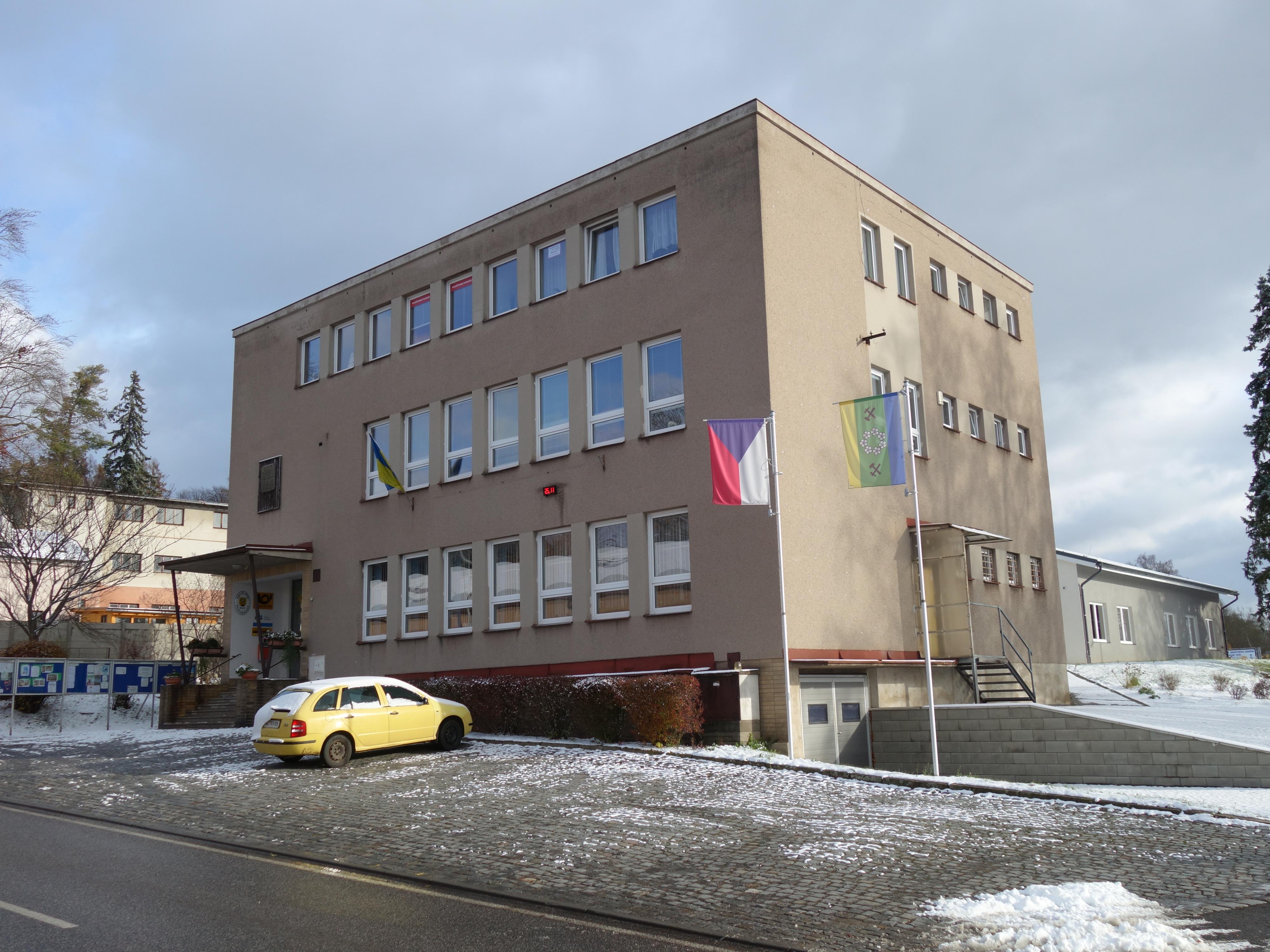 Malé Svatoňovice - obecní úřad foto 4