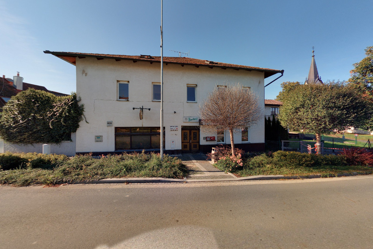 Hostinec Náměstí 	33