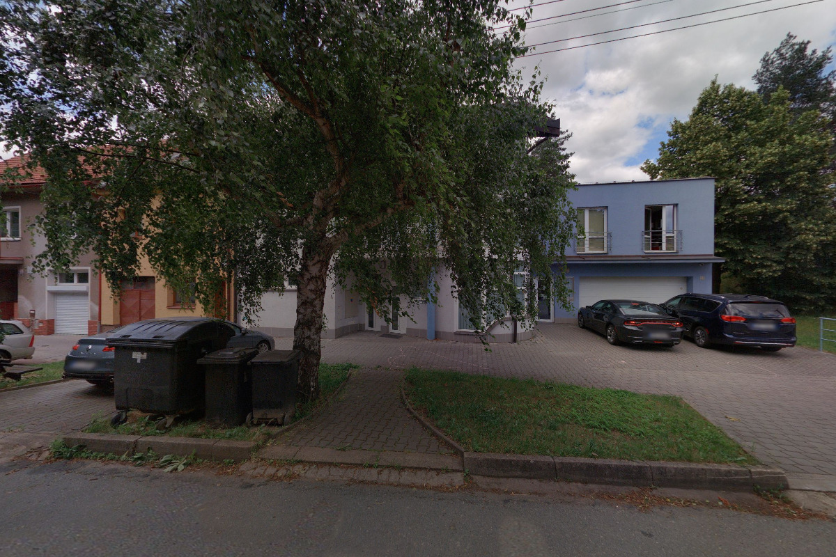 STOMATOCHIRURGIE,  IMPLANTOLOGIE A ESTETICKÁ STOMATOLOGIE, s.r.o.