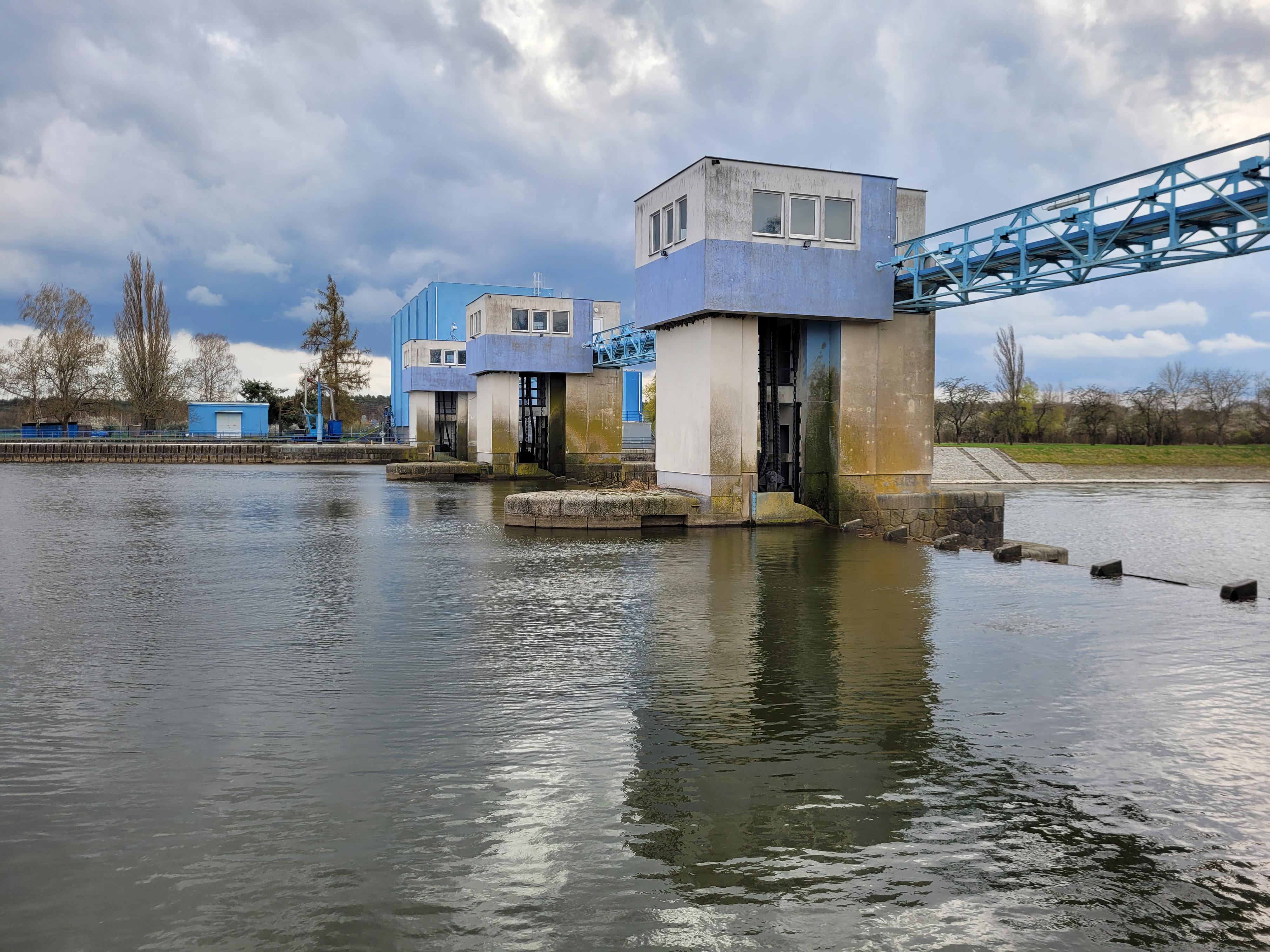 Plavební komora Kostomlátky foto 6