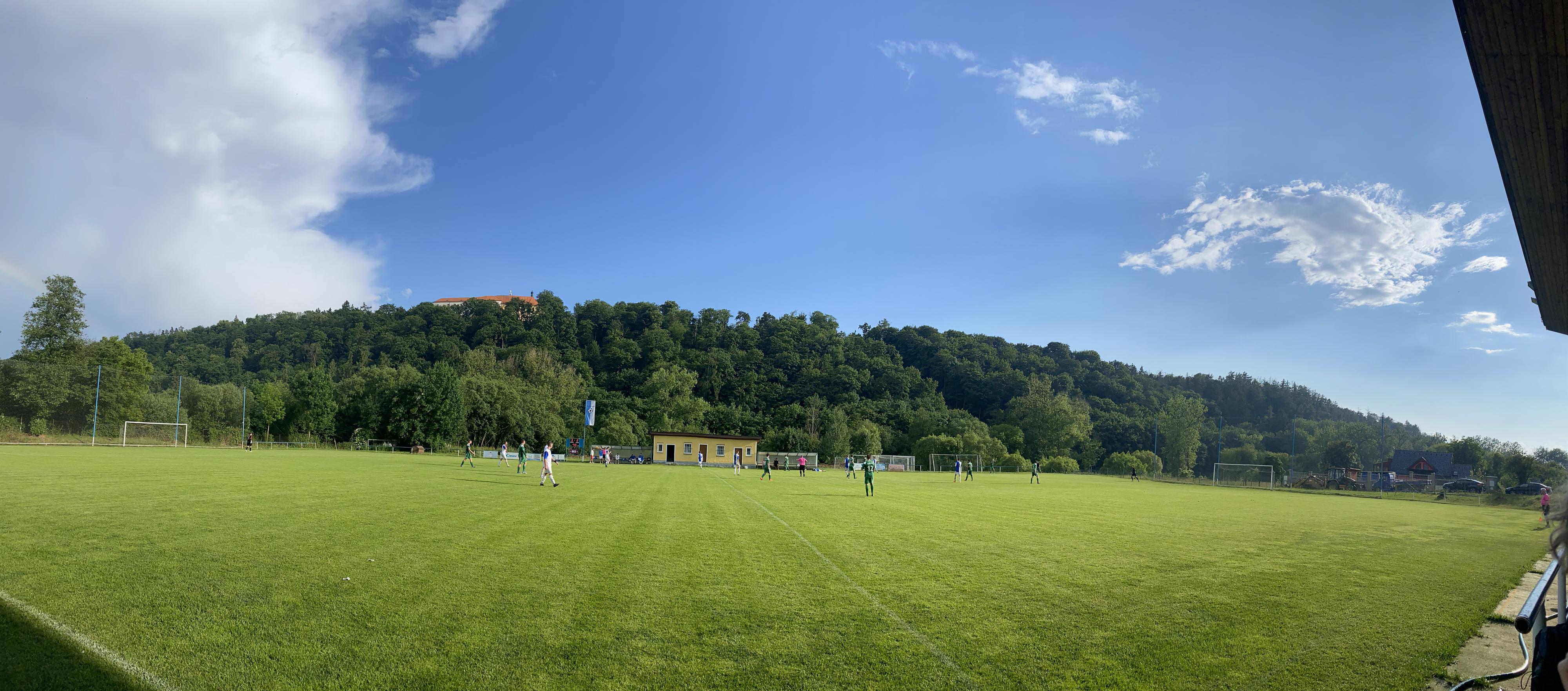 Fotbalové hřiště SK Chocerady foto 1