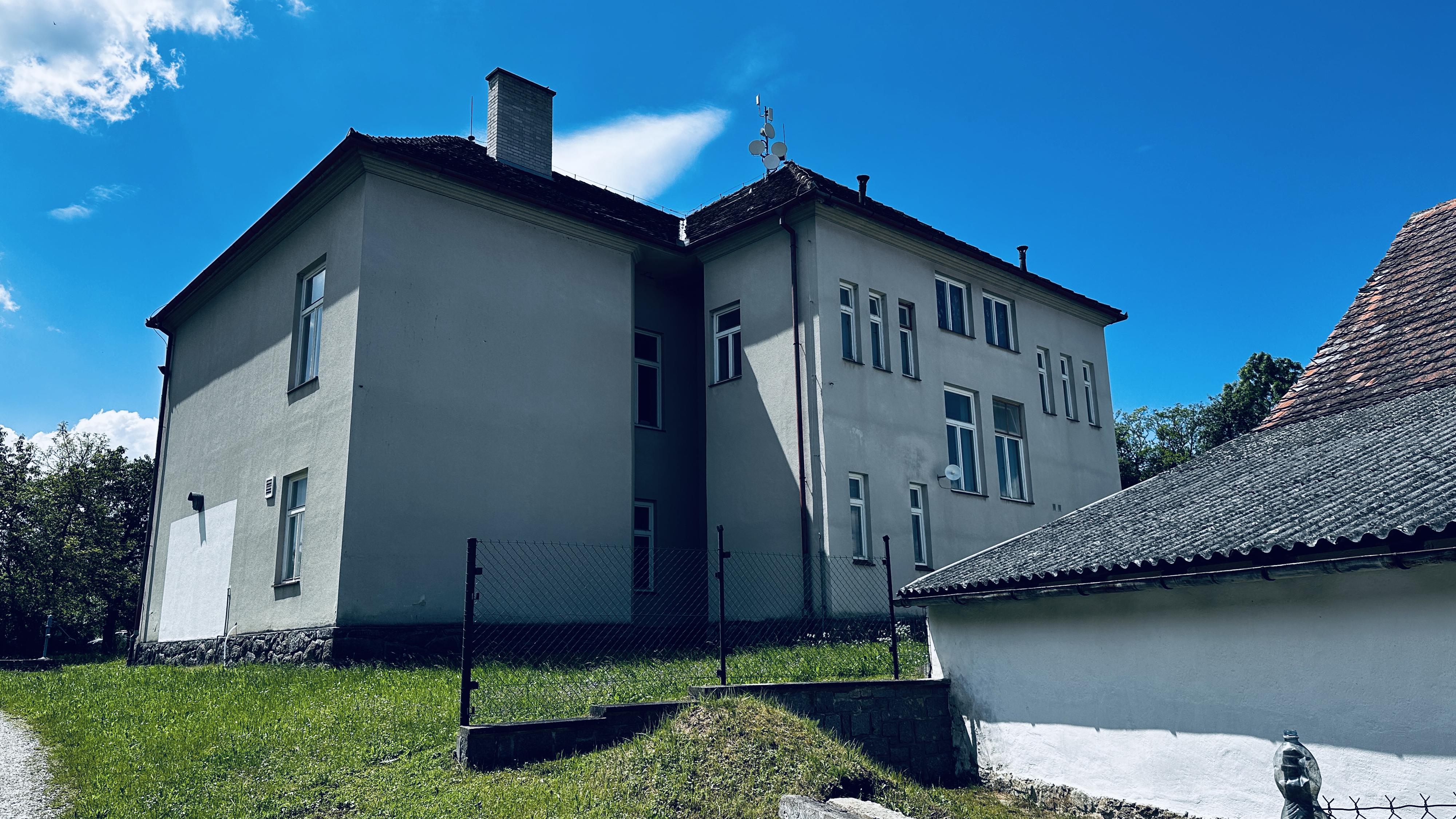 Místní knihovna Komušín foto 2