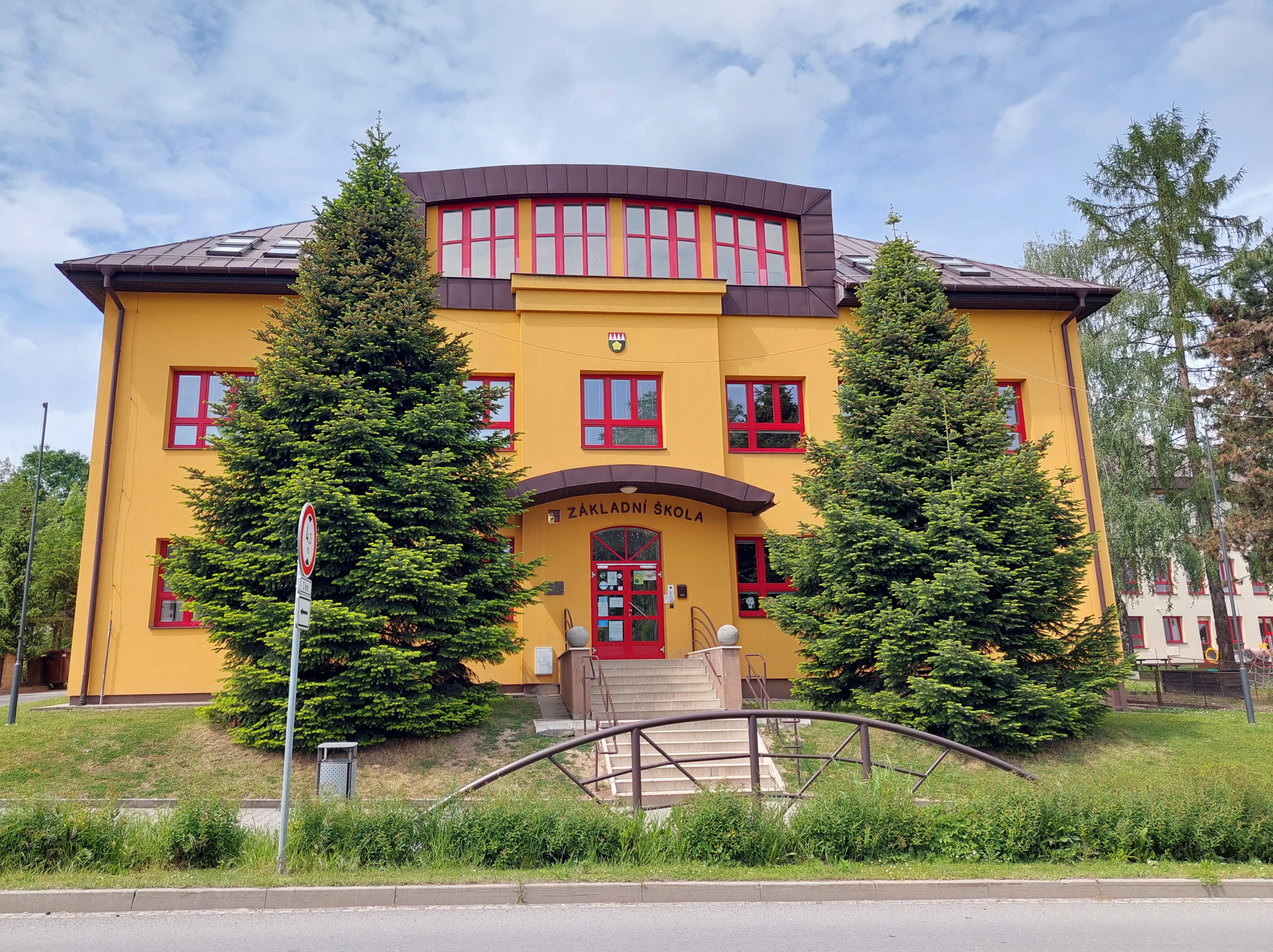 ZŠ a MŠ Staříč, okres Frýdek-Místek, foto 2