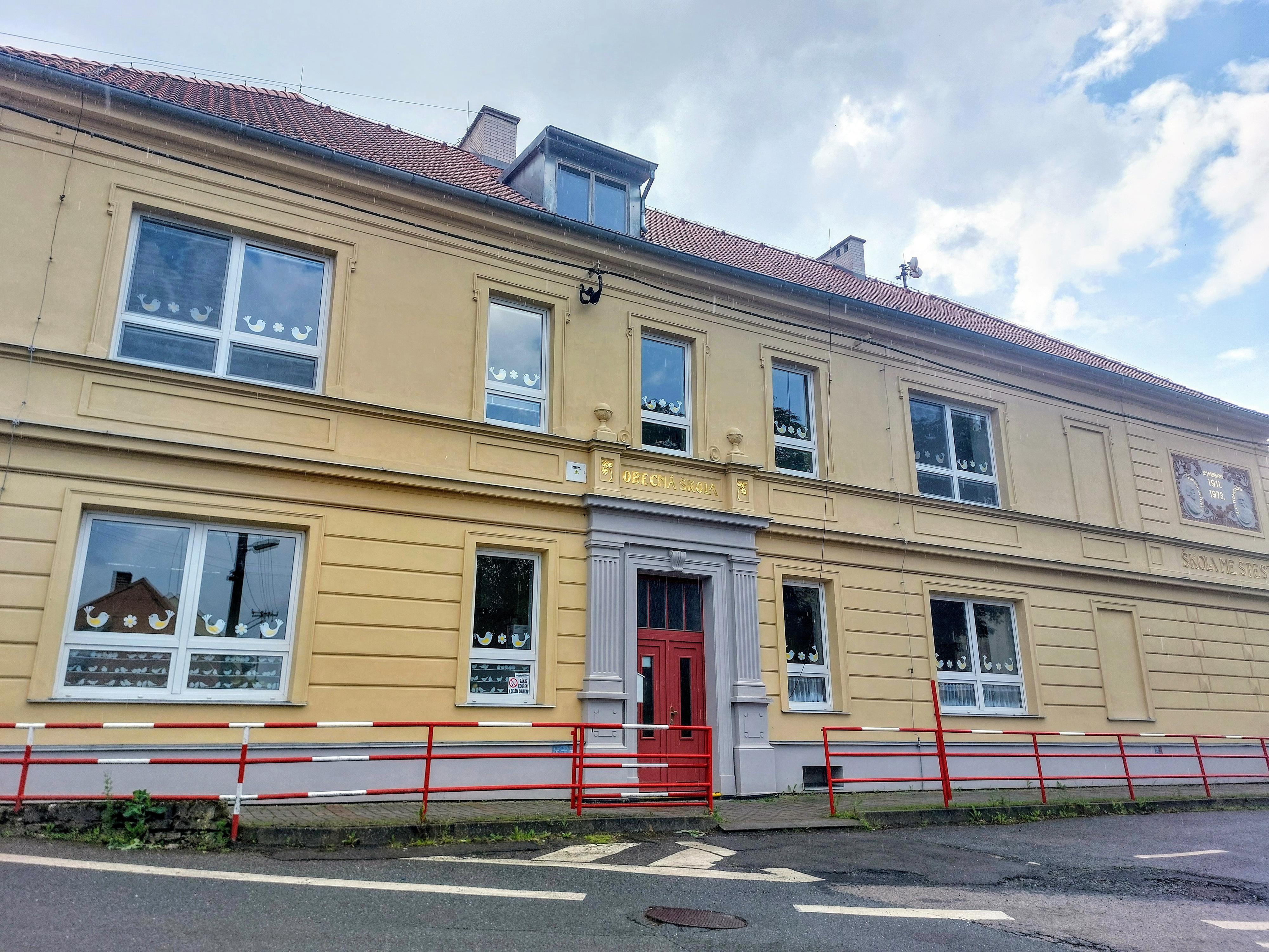 ZŠ Hostouň, okres Kladno