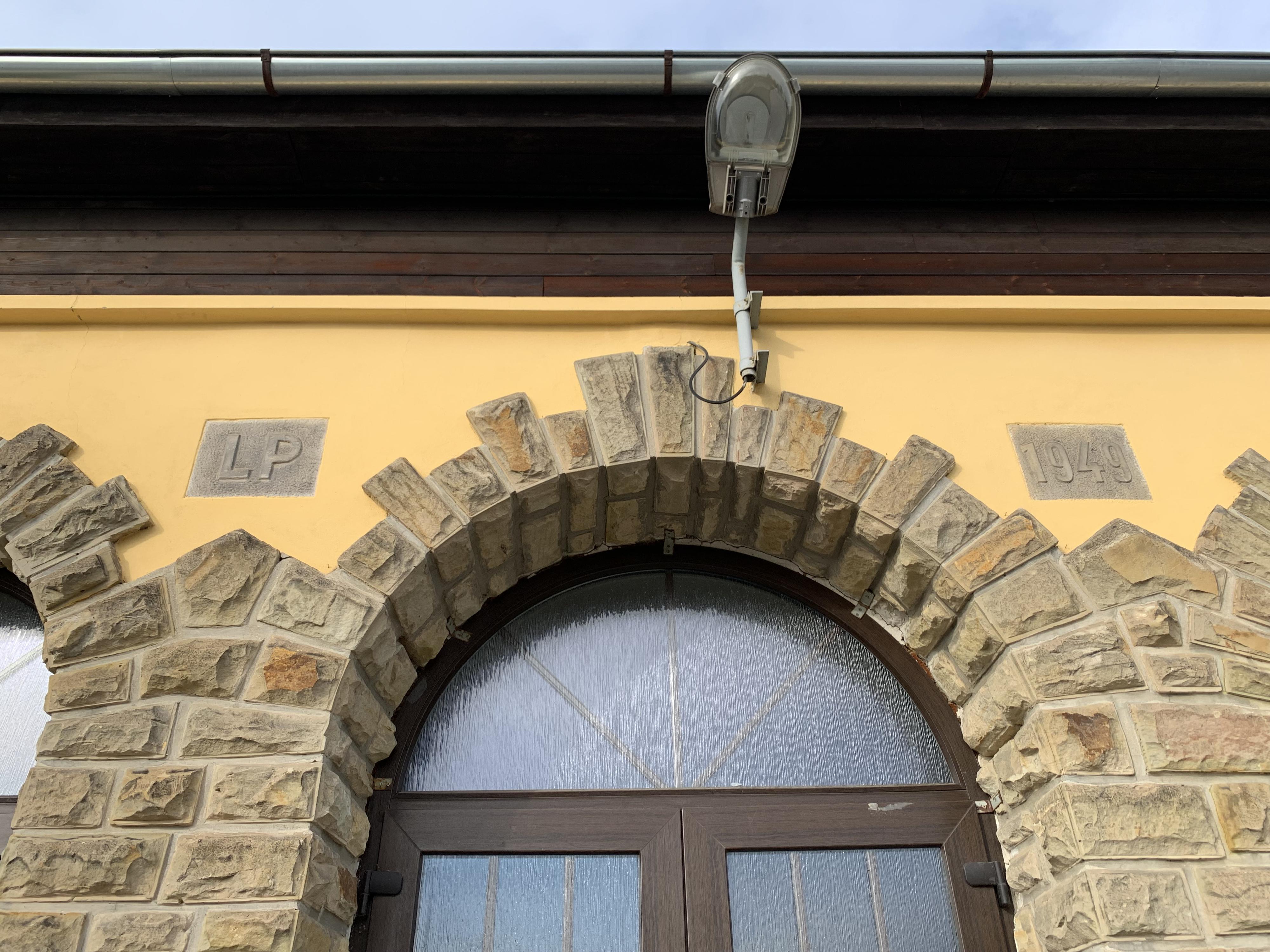 Kulturní dům Jirny foto 2