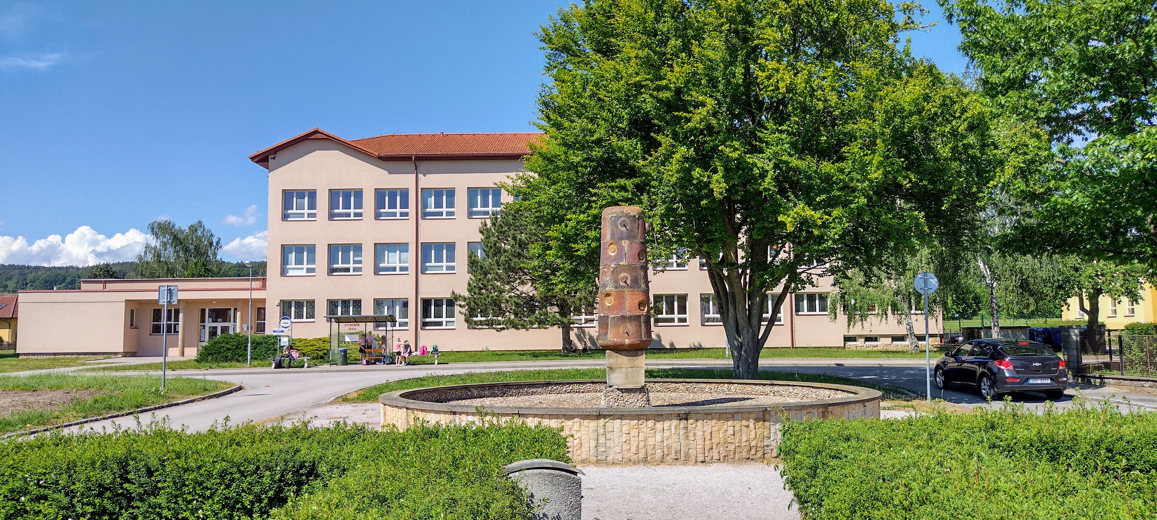ZŠ Eduarda Štorcha a MŠ Ostroměř foto 3
