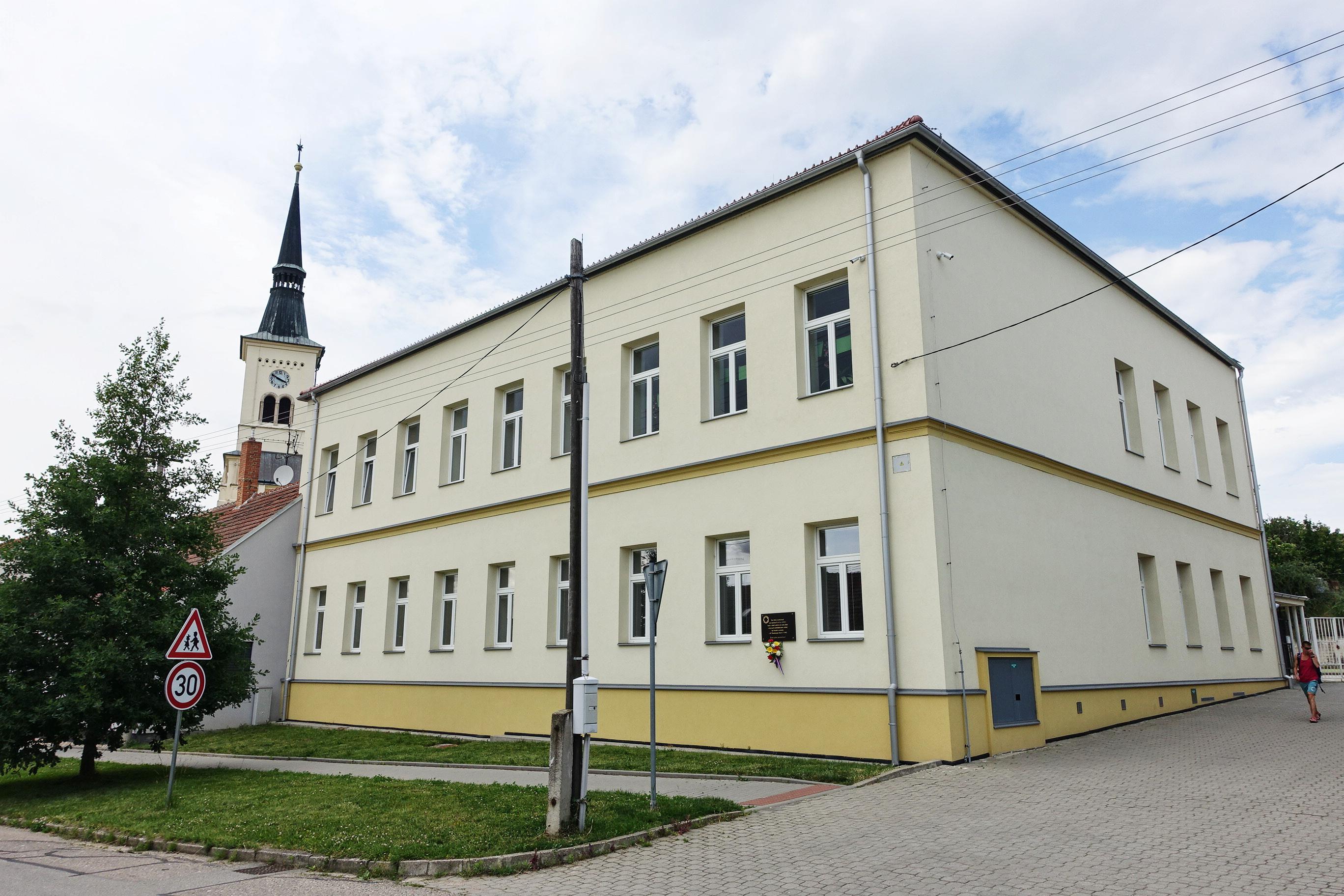 Základní škola a mateřská škola Nosislav, okres Brno - venkov, příspěvková organizace