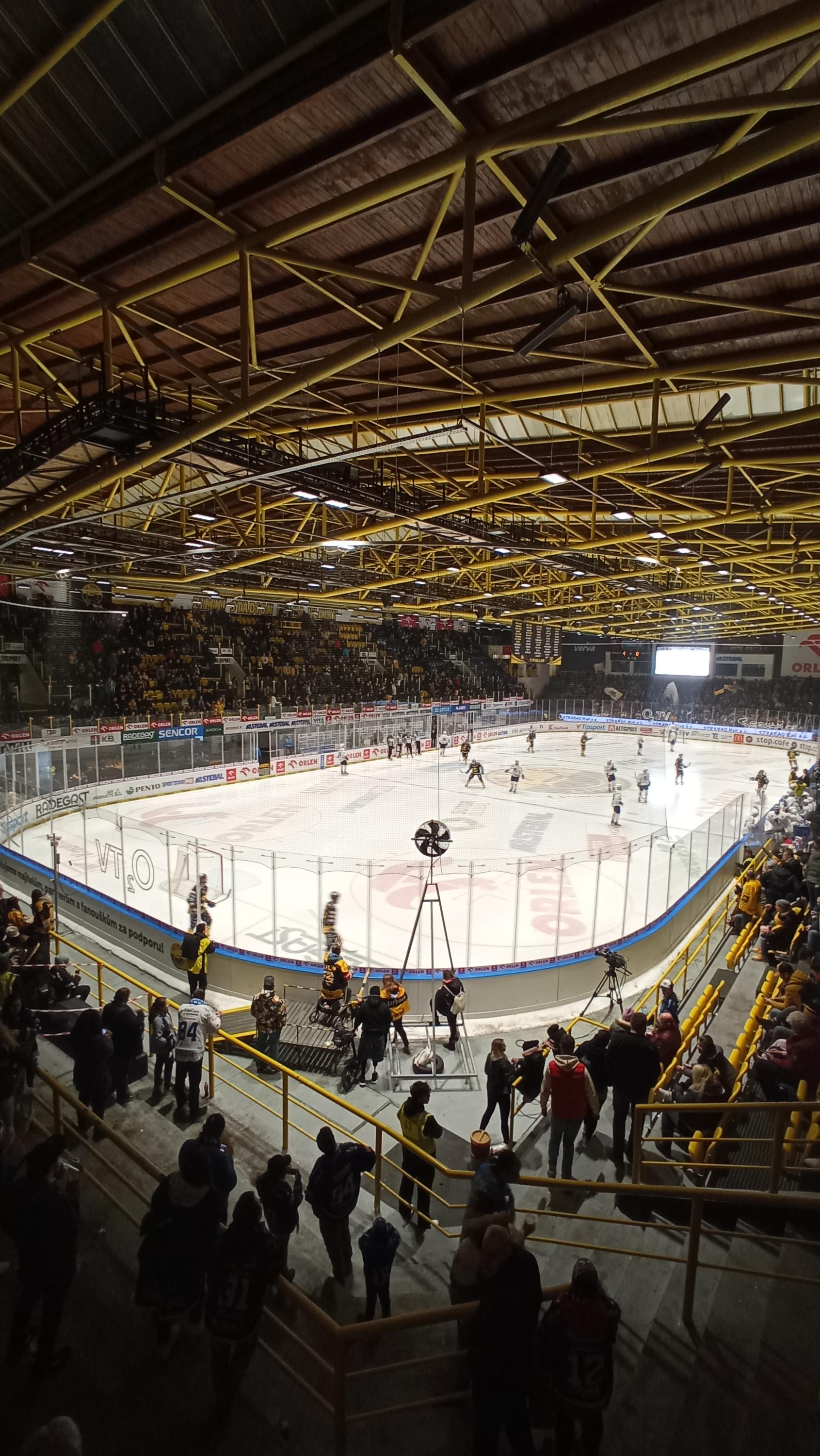 Zimní stadion Ivana Hlinky foto 4