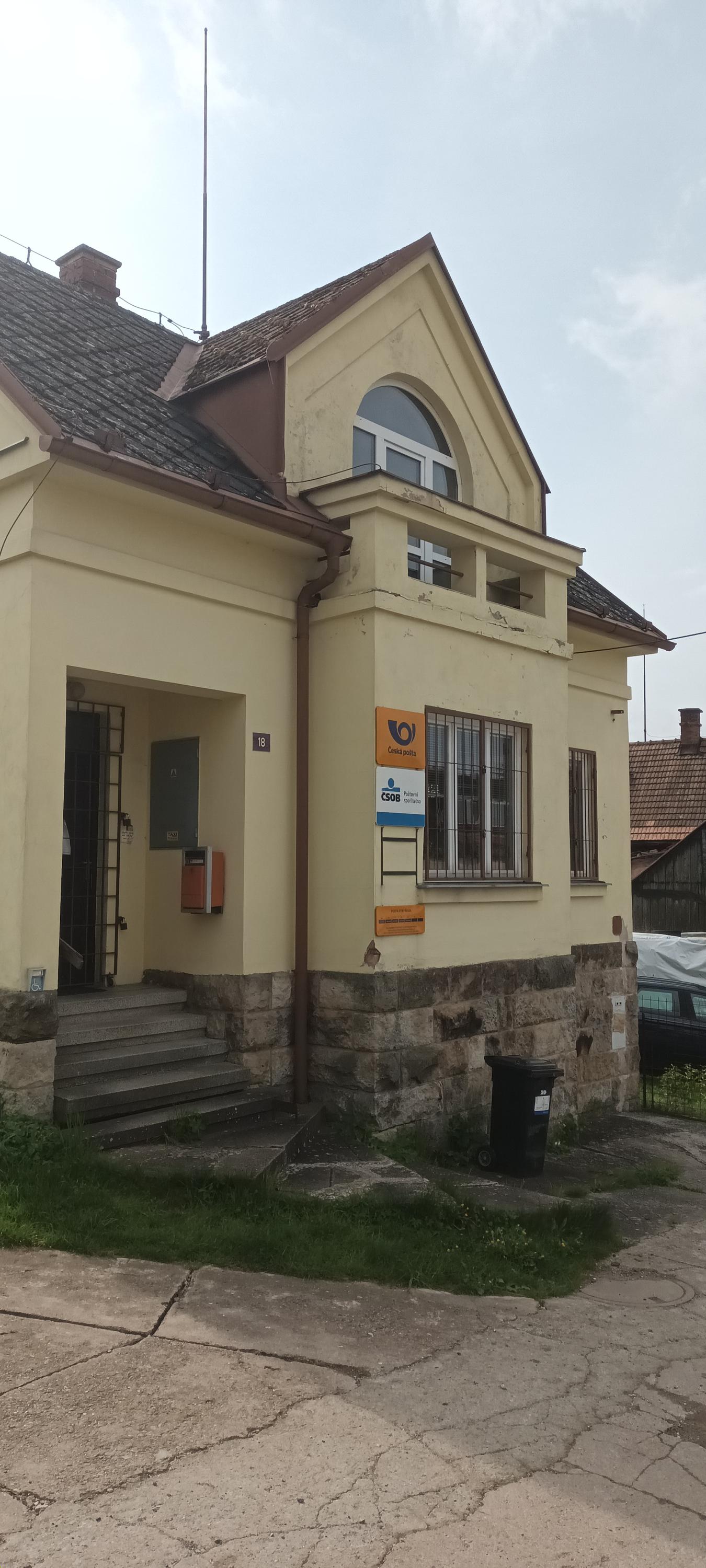 Pošta Holovousy v Podkrkonoší foto 3