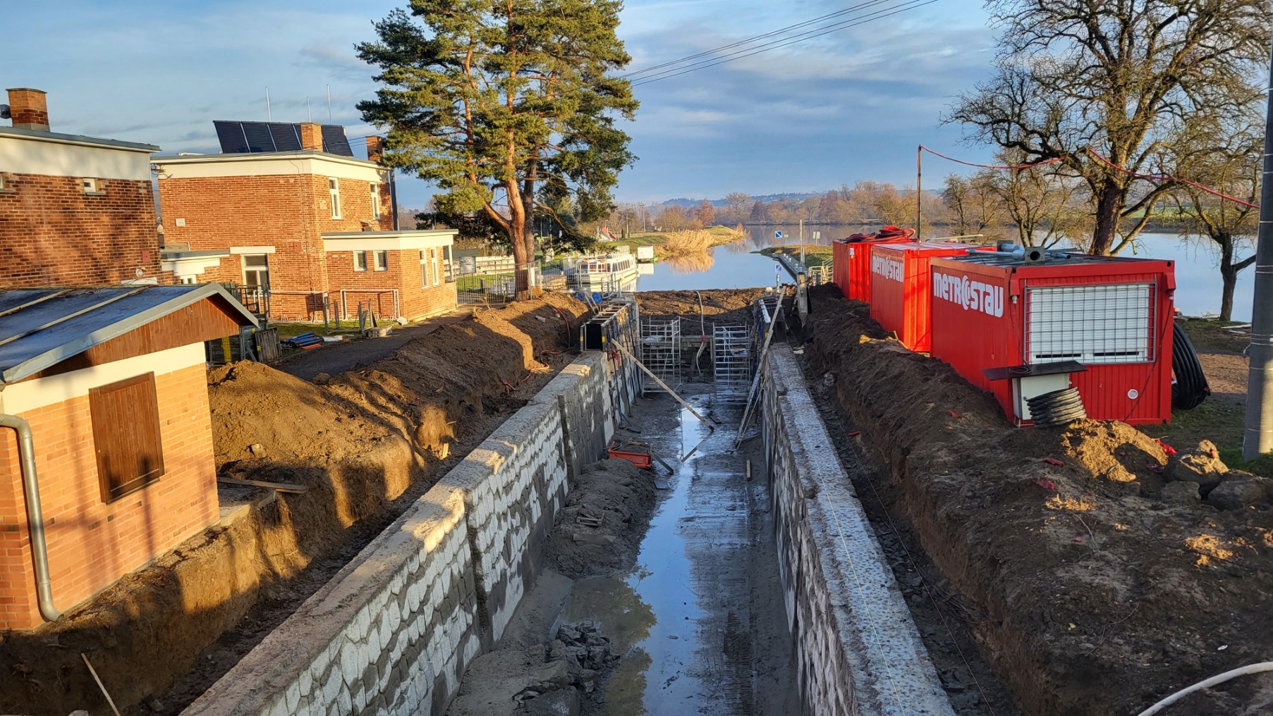 Plavební komora Spytihněv foto 5