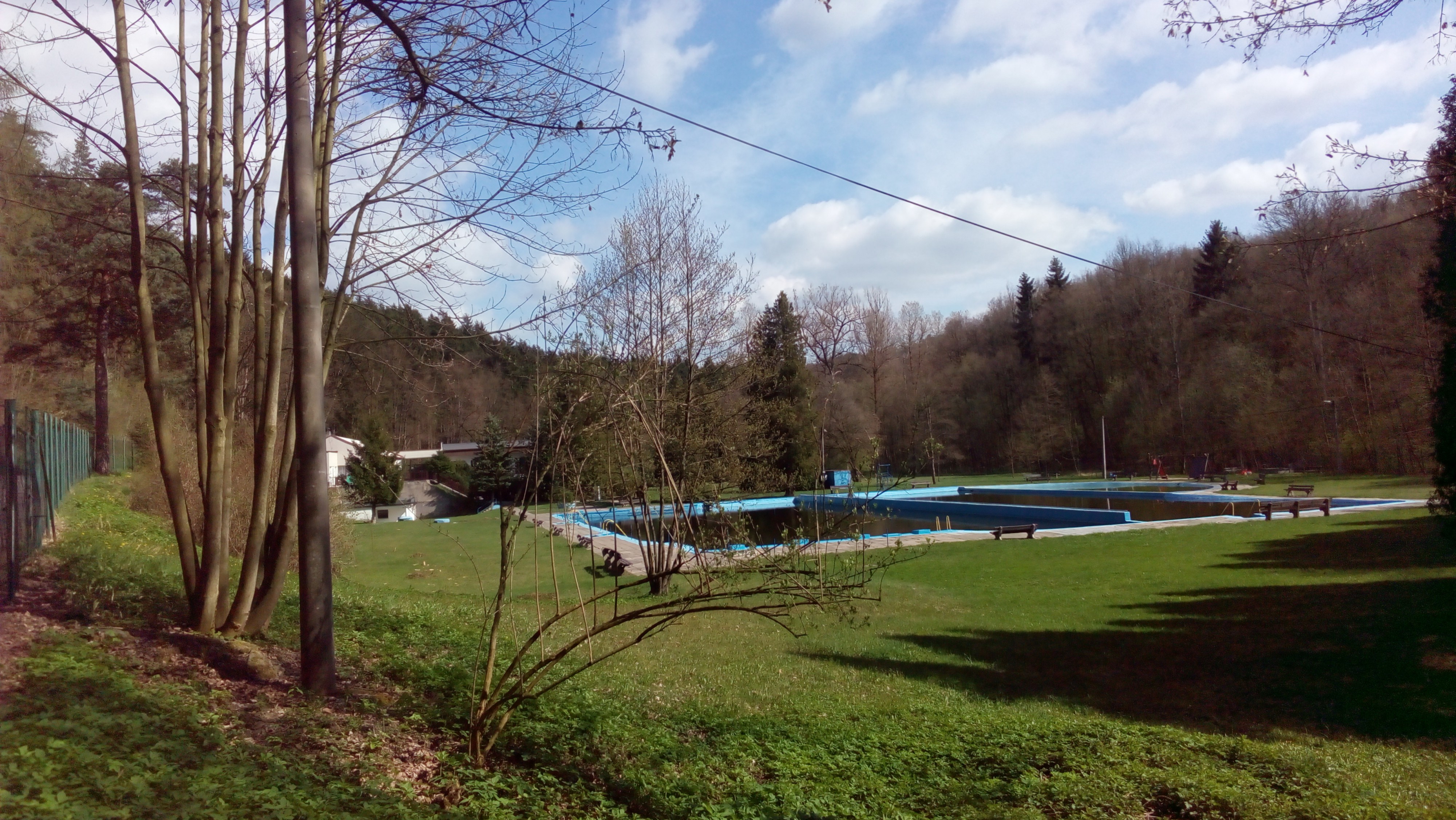 Přírodní koupaliště ve Včelném