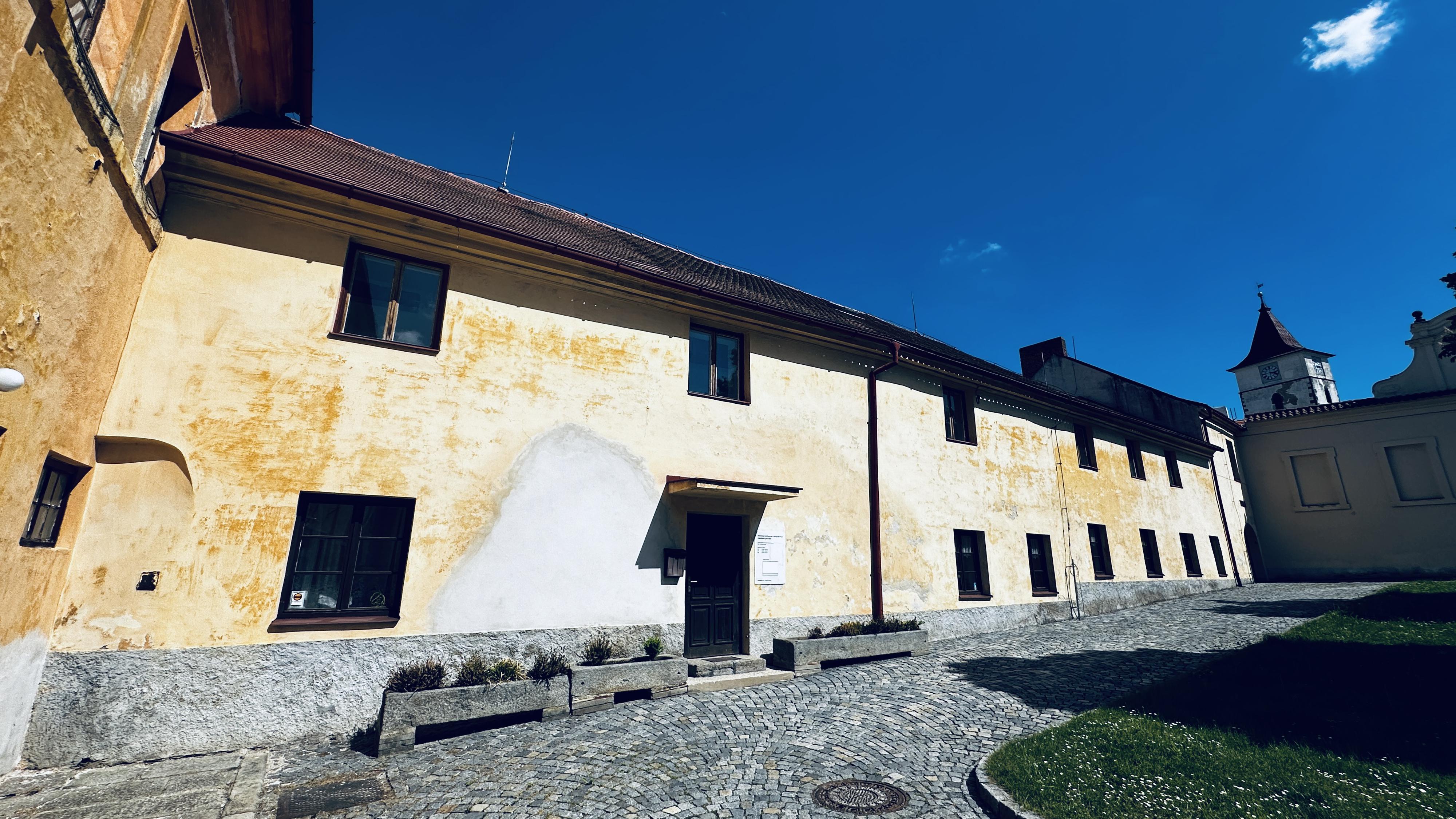 Městská knihovna Horažďovice foto 5