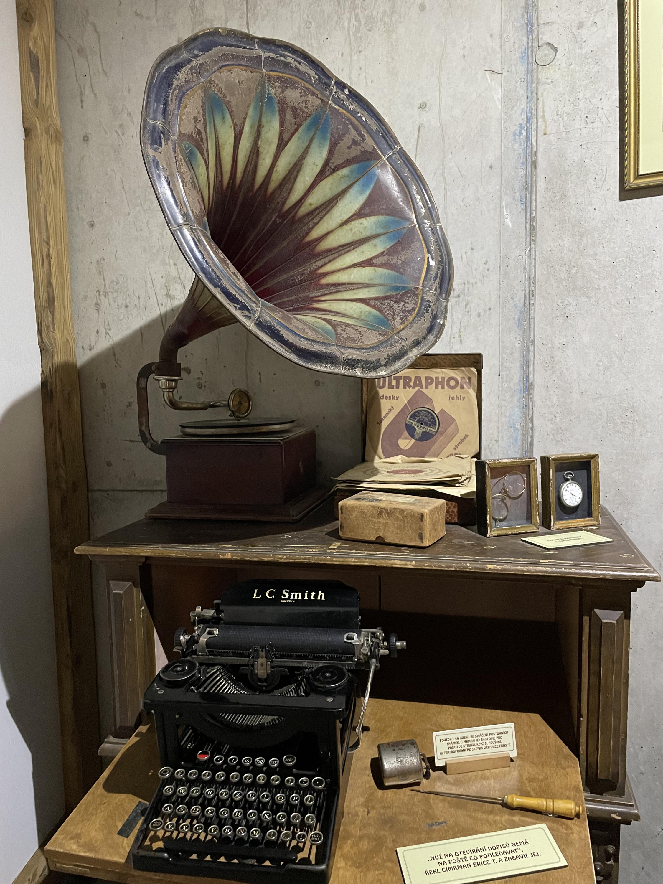 Muzeum Cimrmanovy doby foto 4