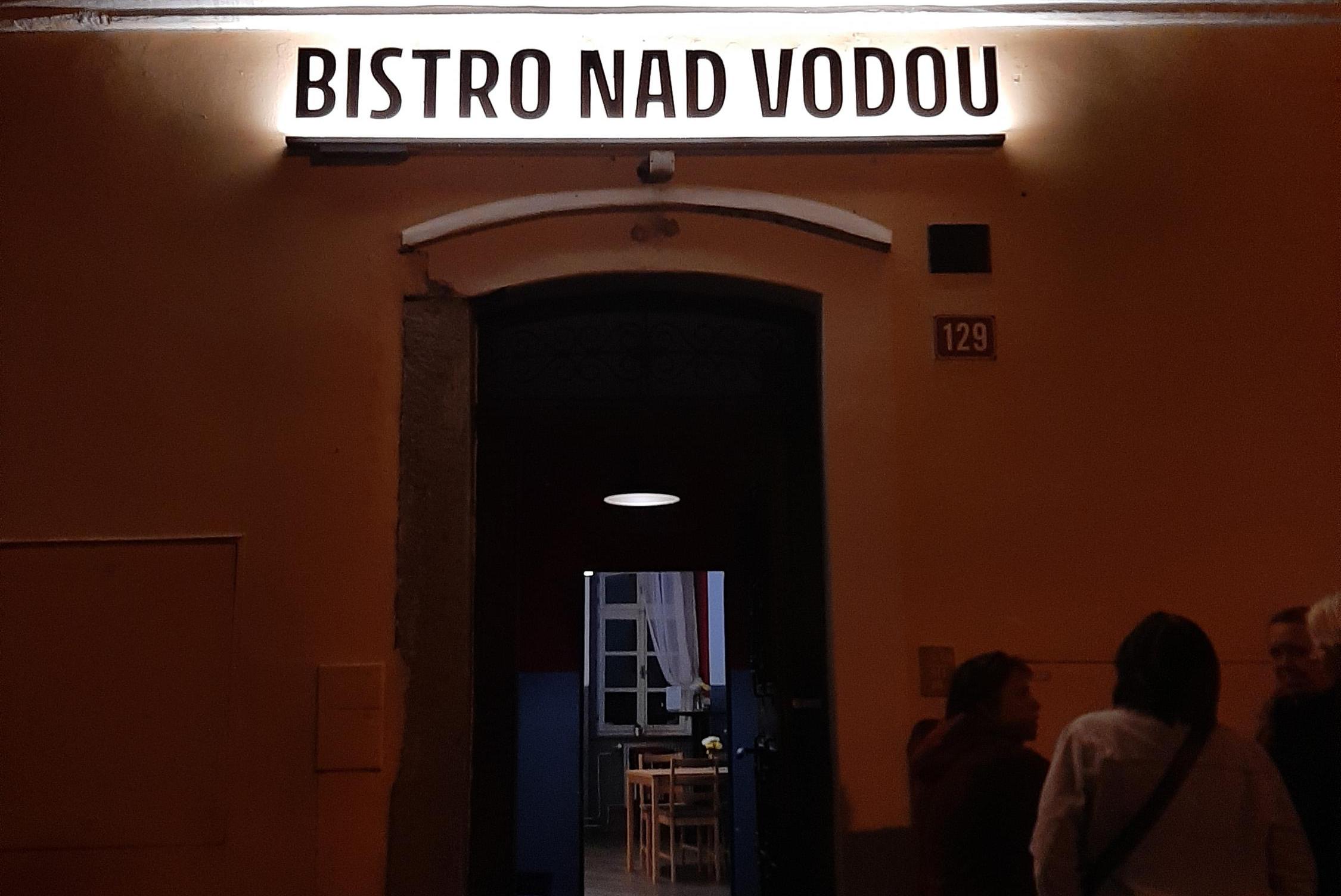 Bistro nad vodou